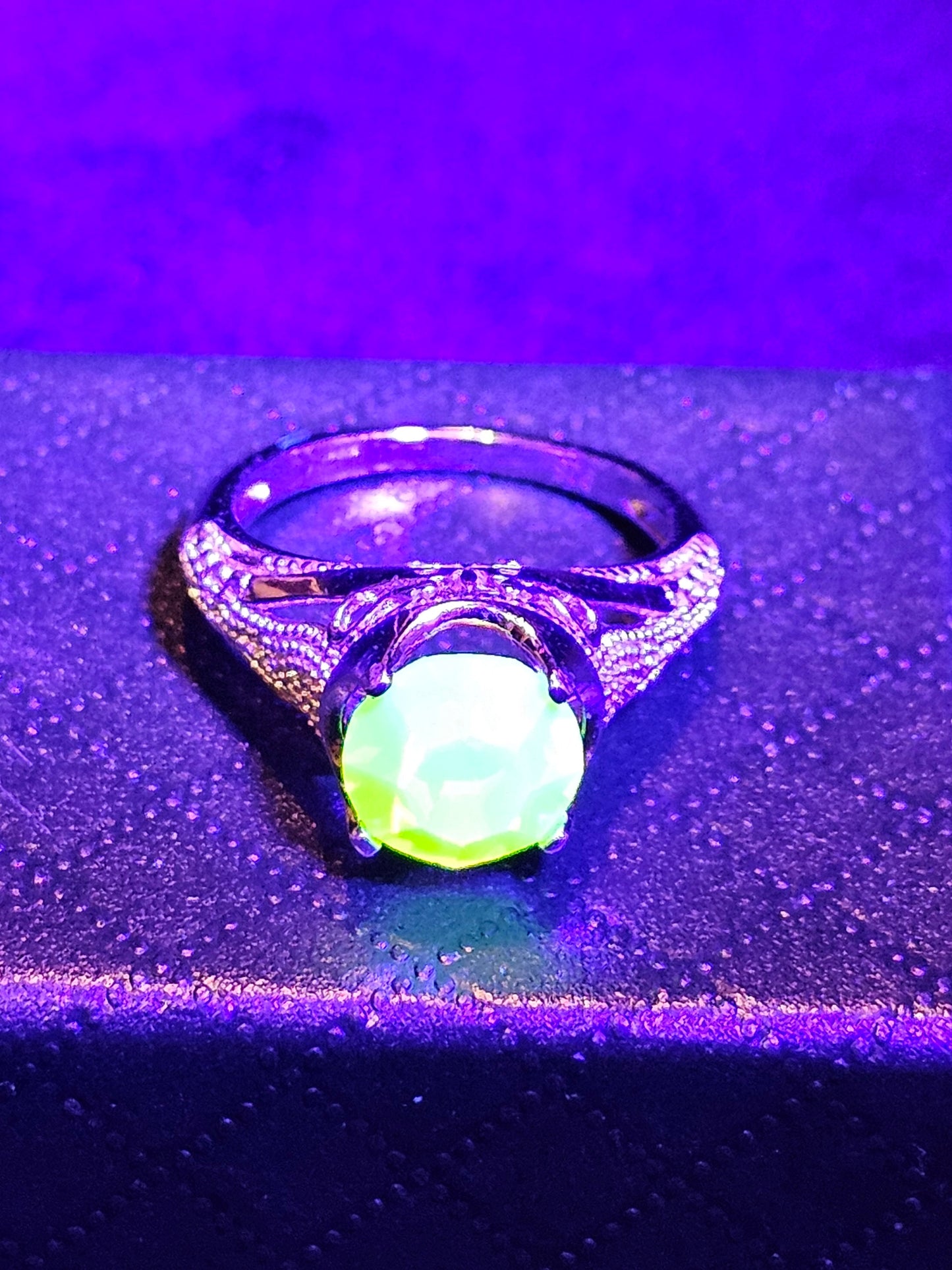 Uranium Glass Round cut Ring vintage style new Sterling Silver size 7 vintage Yellow Uranium glass stone that glows under black / UV light