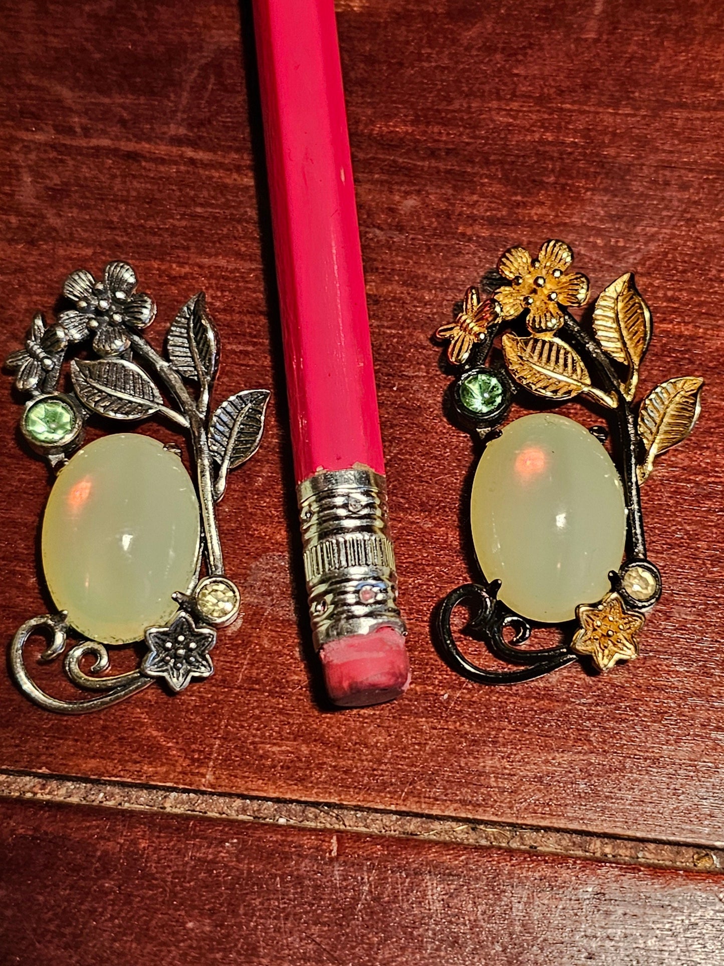 Uranium Glass Pendant beautiful new Sterling Silver setting with large 18x13 vintage Uranium glass stone that glows under black / UV light