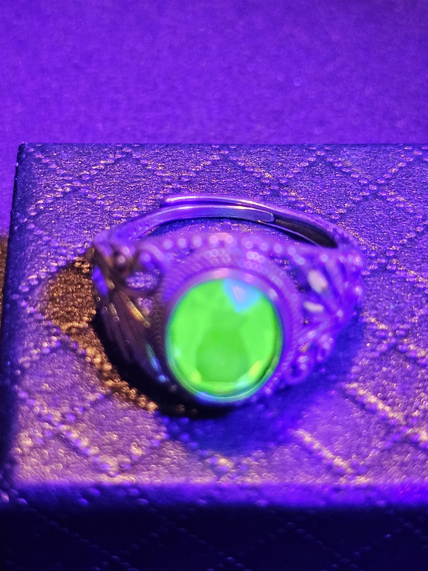 Uranium Glass Adjustable Ring vintage style new Sterling Silver with vintage Oval cut Uranium glass stone that glows under black / UV light
