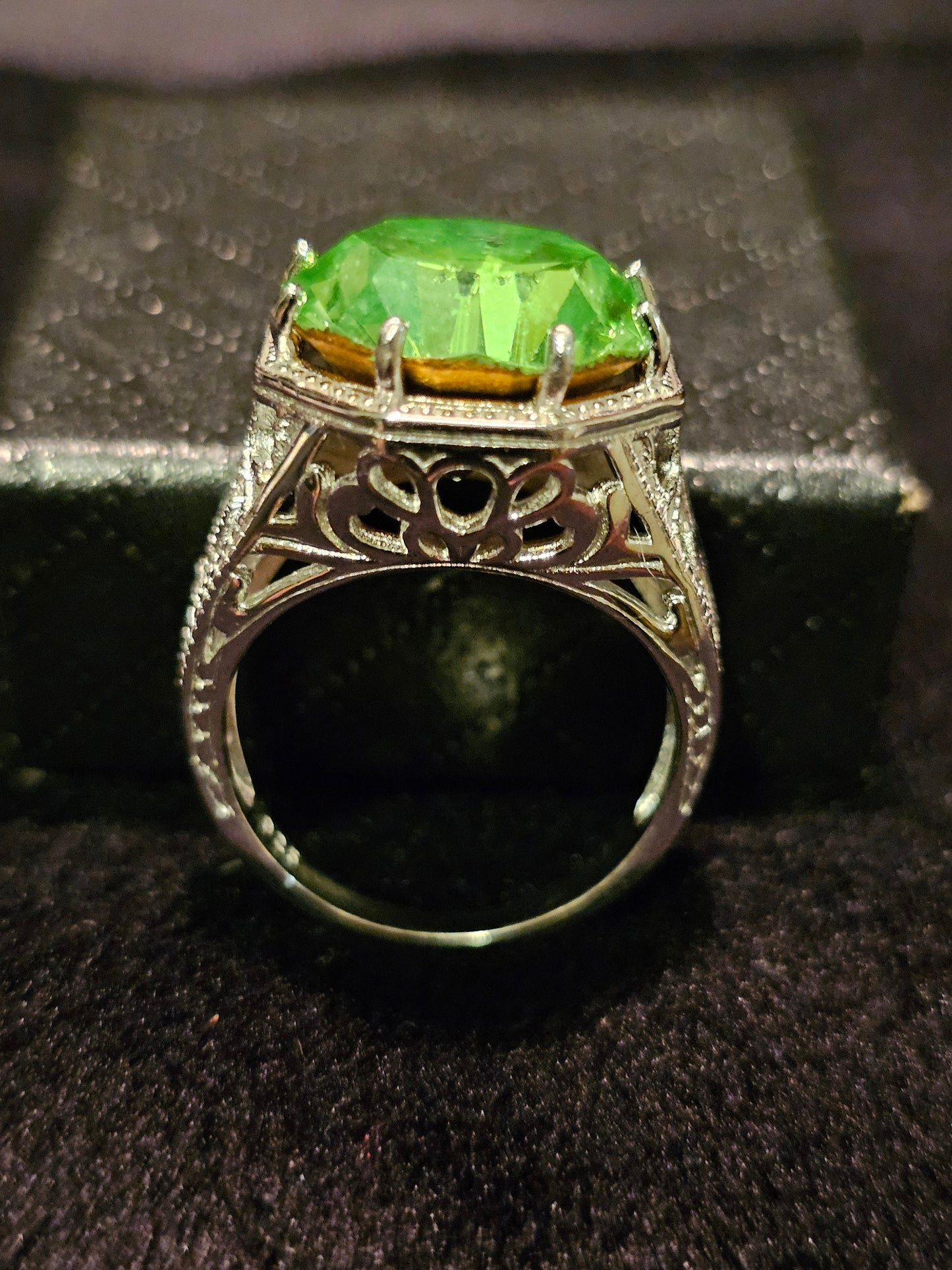 Uranium Glass Round cut Ring Art Deco in size 6.5, 7, 7.5 Sterling Silver large vintage Uranium glass stone that glows under black/UV light