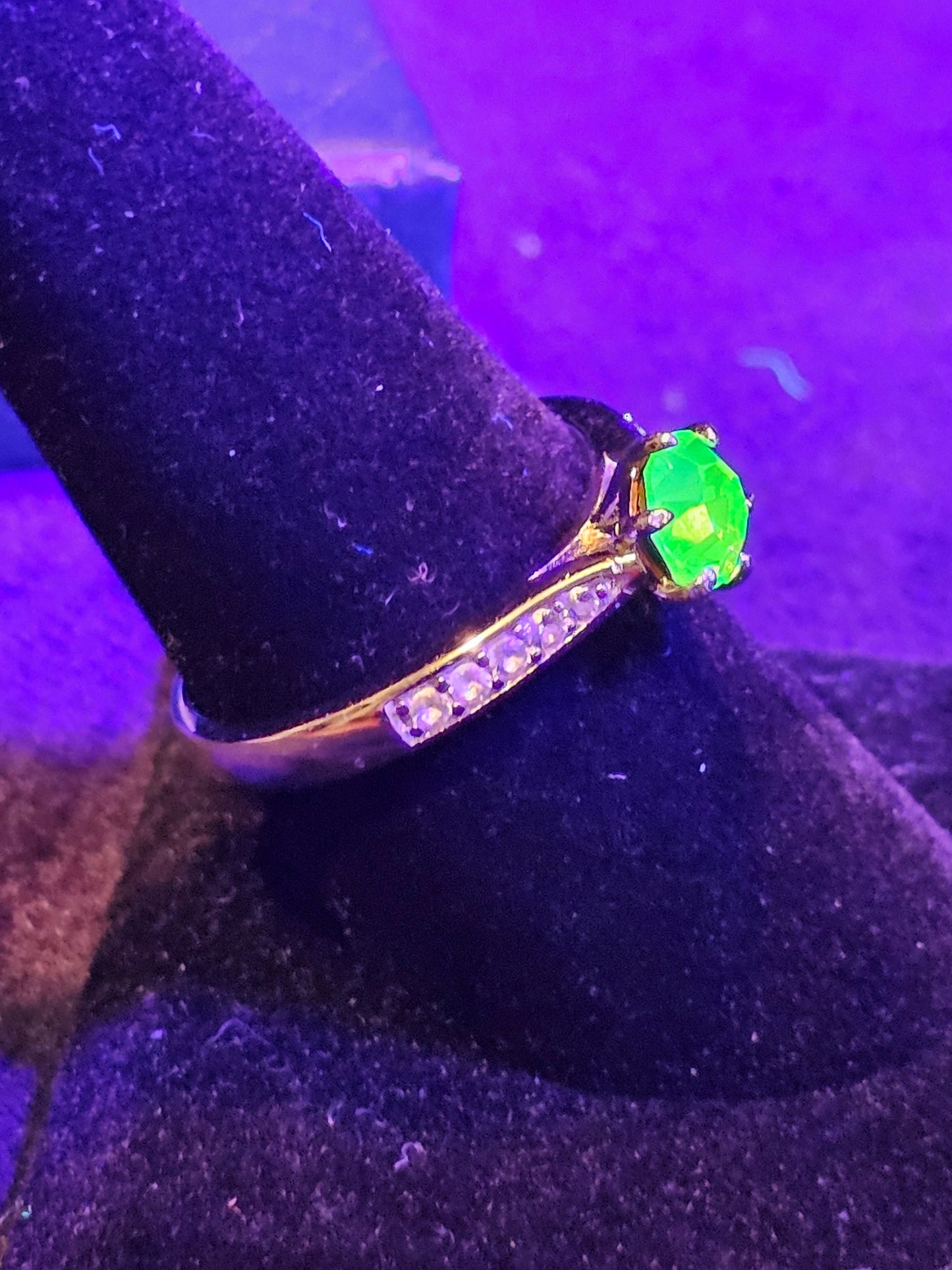 Uranium Glass Round cut Ring size 5, through size 10.5 in Sterling Silver vintage Uranium glass stone that glows under black / UV light