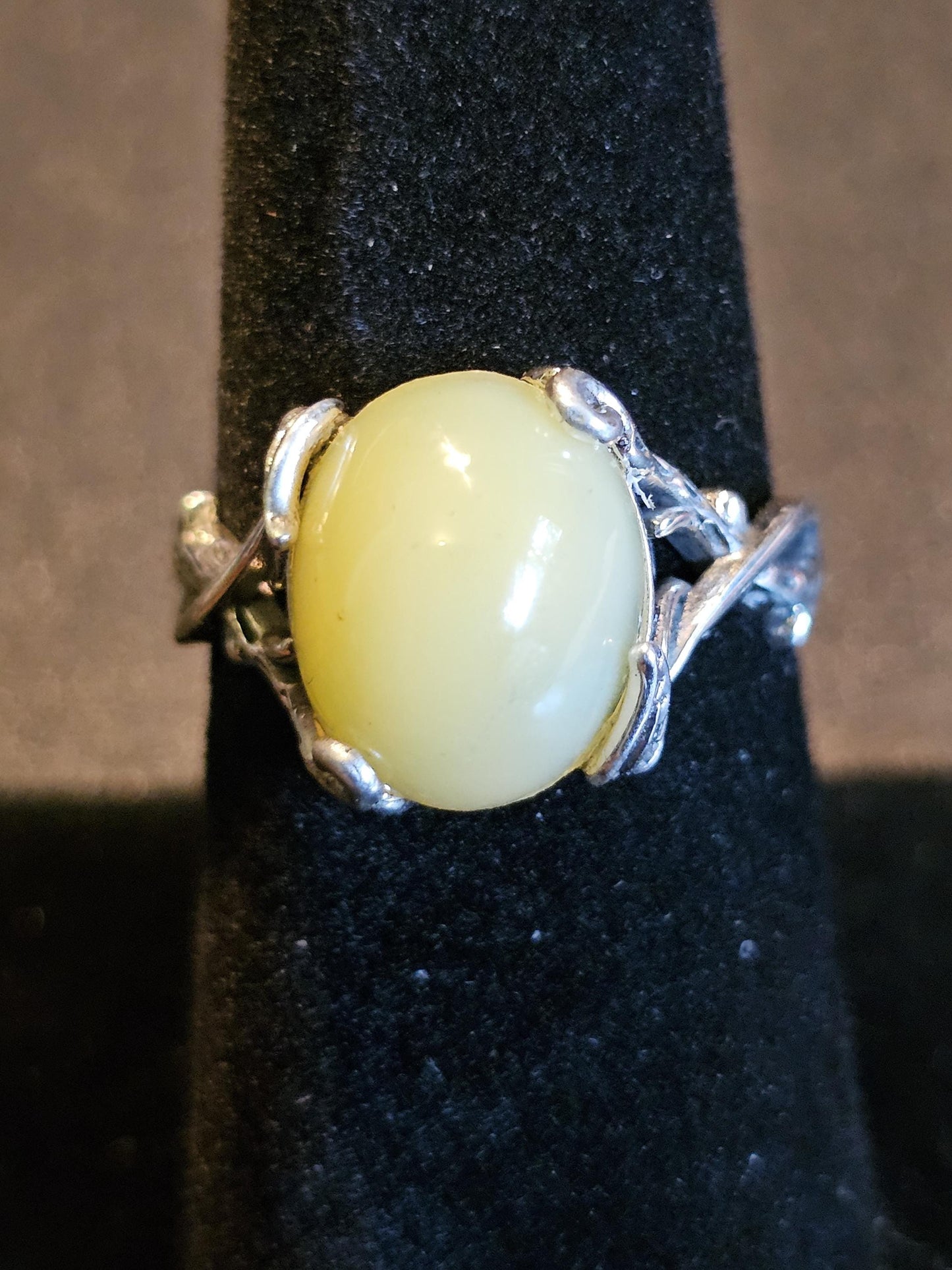 Bague réglable en verre d'uranium en argent sterling neuf avec une grande pierre de lune ovale en verre d'uranium vintage de 12 x 10 mm qui brille sous la lumière noire / UV