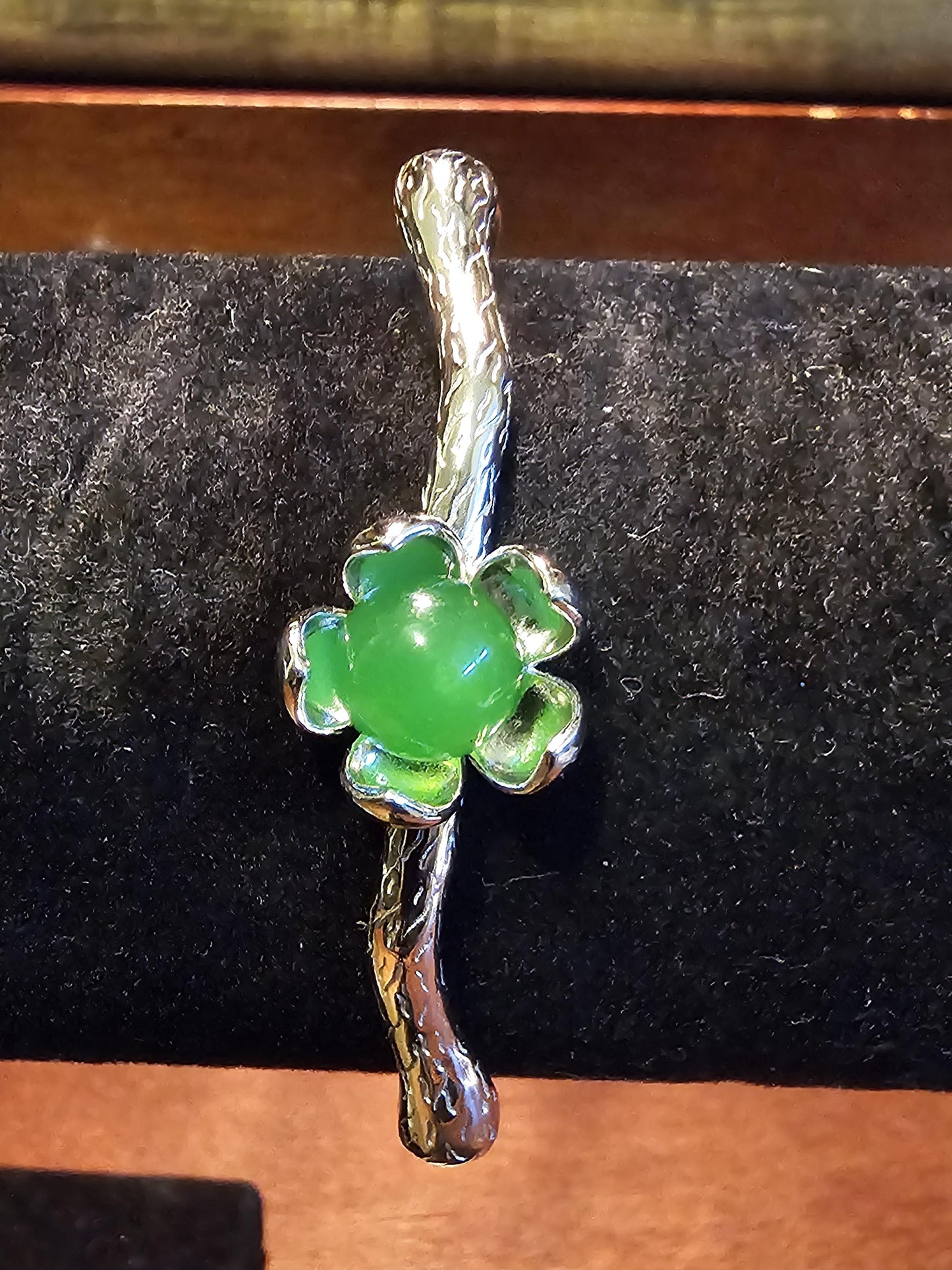 Uranium Glass Bracelet new Sterling Silver with a vintage dark Green Uranium glass Round cut stone that glows under black / UV light