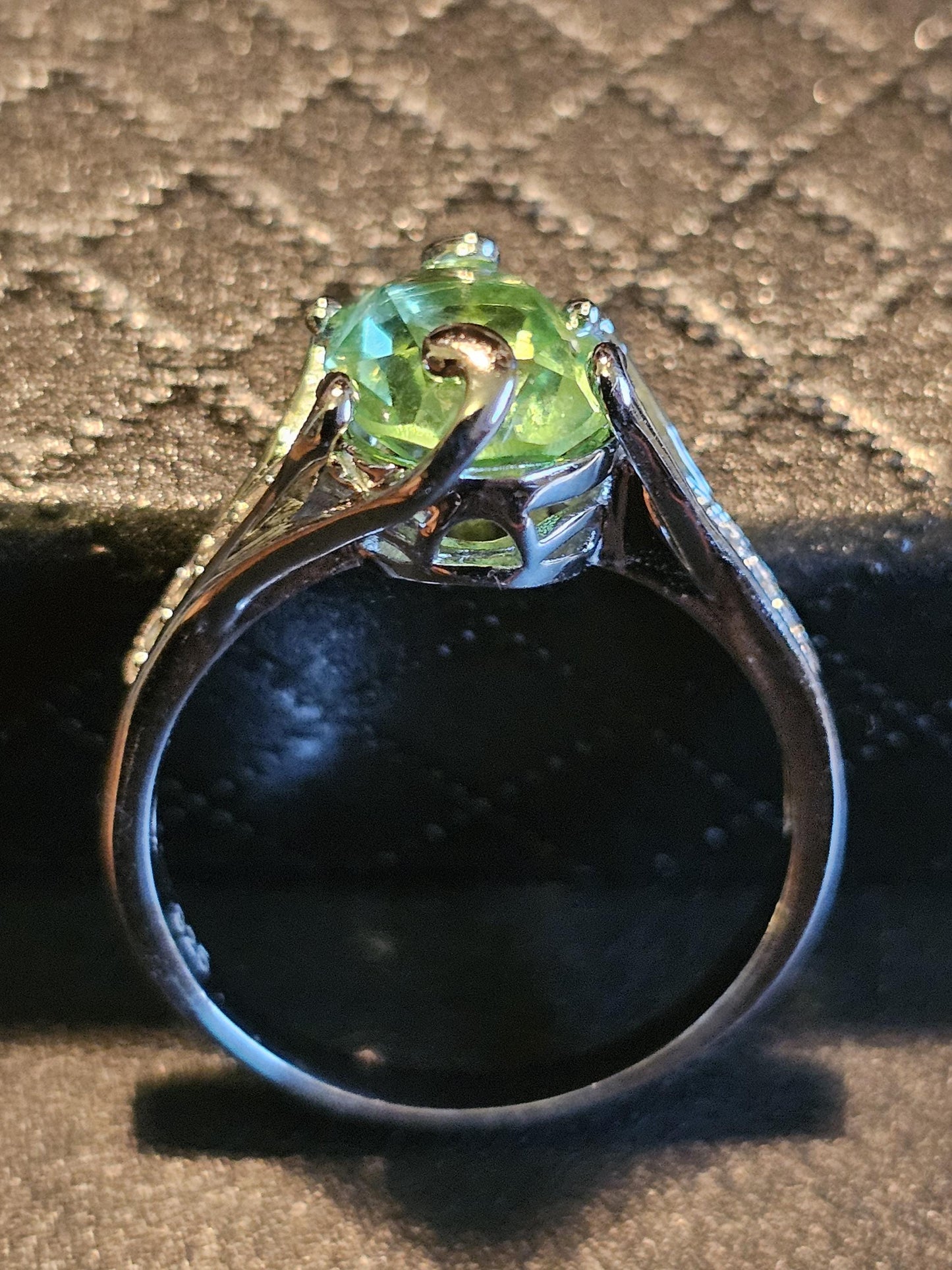 Uranium Glass Oval cut Ring size 8.5 in new Sterling Silver with a vintage 10x8 mm Uranium glass stone that glows under black / UV light