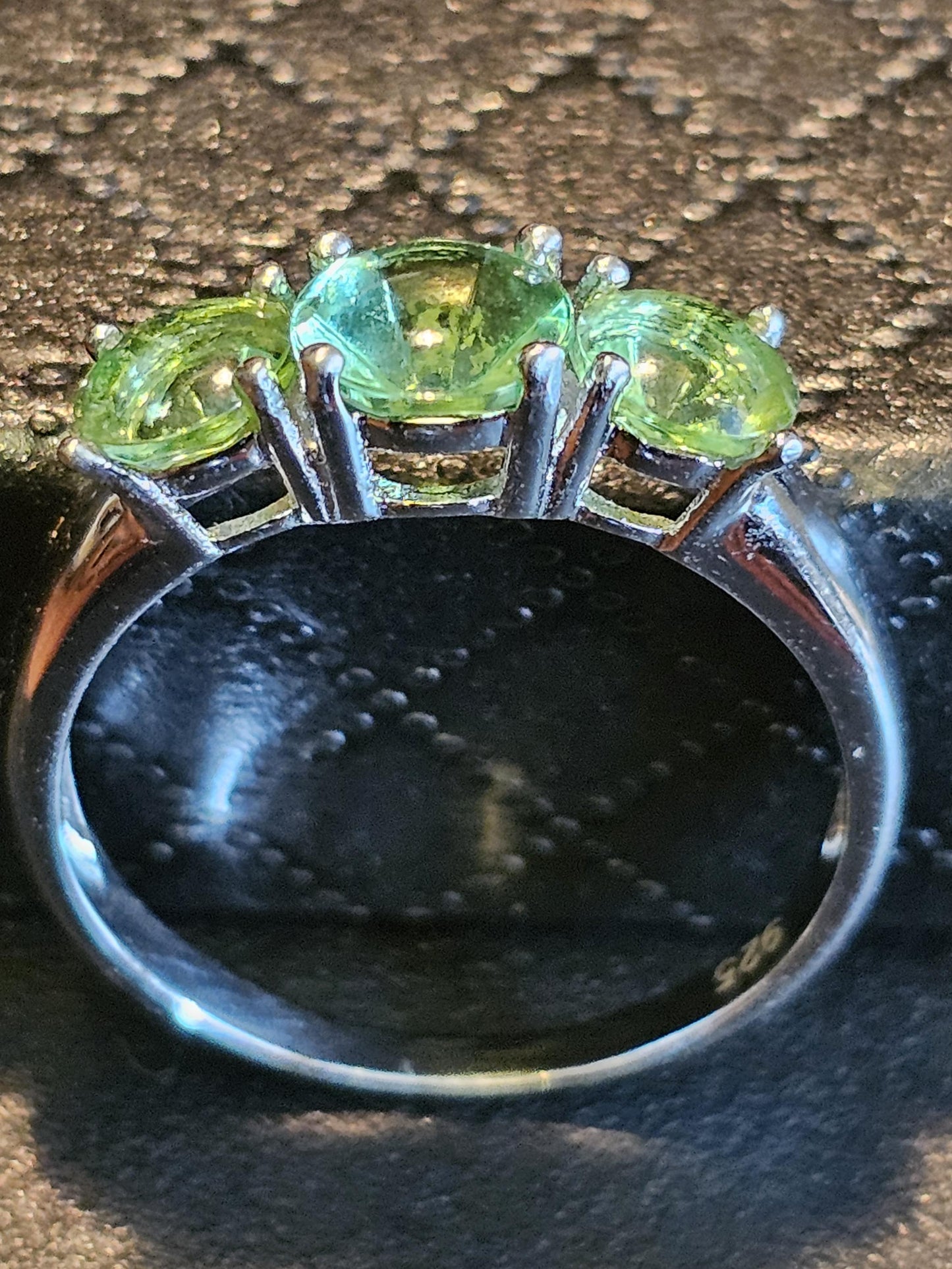 Uranium Glass Round cut Ring size 8.5 in new Sterling Silver with 3 vintage Uranium glass stones that glows under black / UV light
