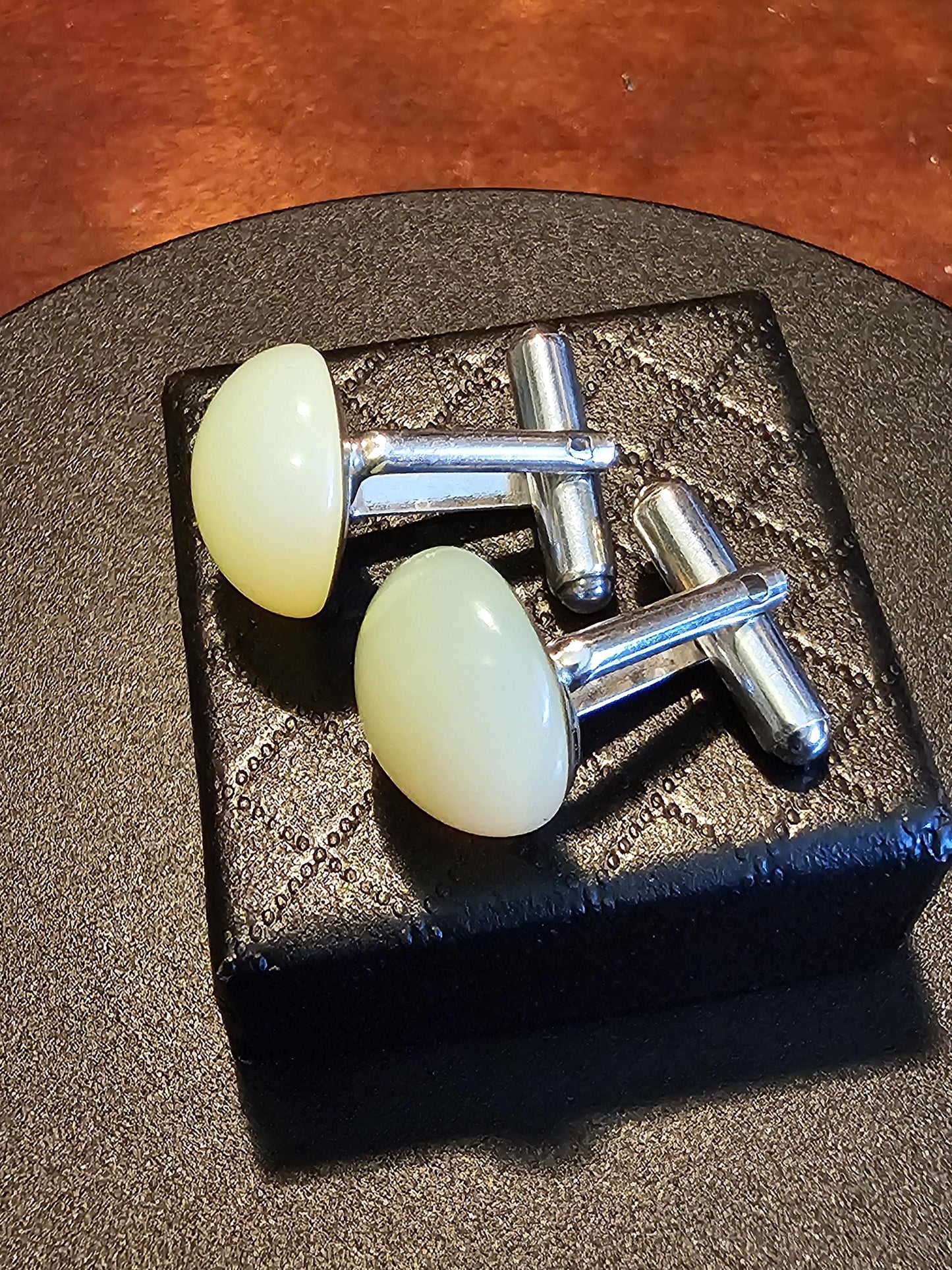 Uranium Glass Cufflinks 15mm / 11mm Round cut Round top vintage Uranium Glass stones in new Sterling Silver that glows under black / UV ligh