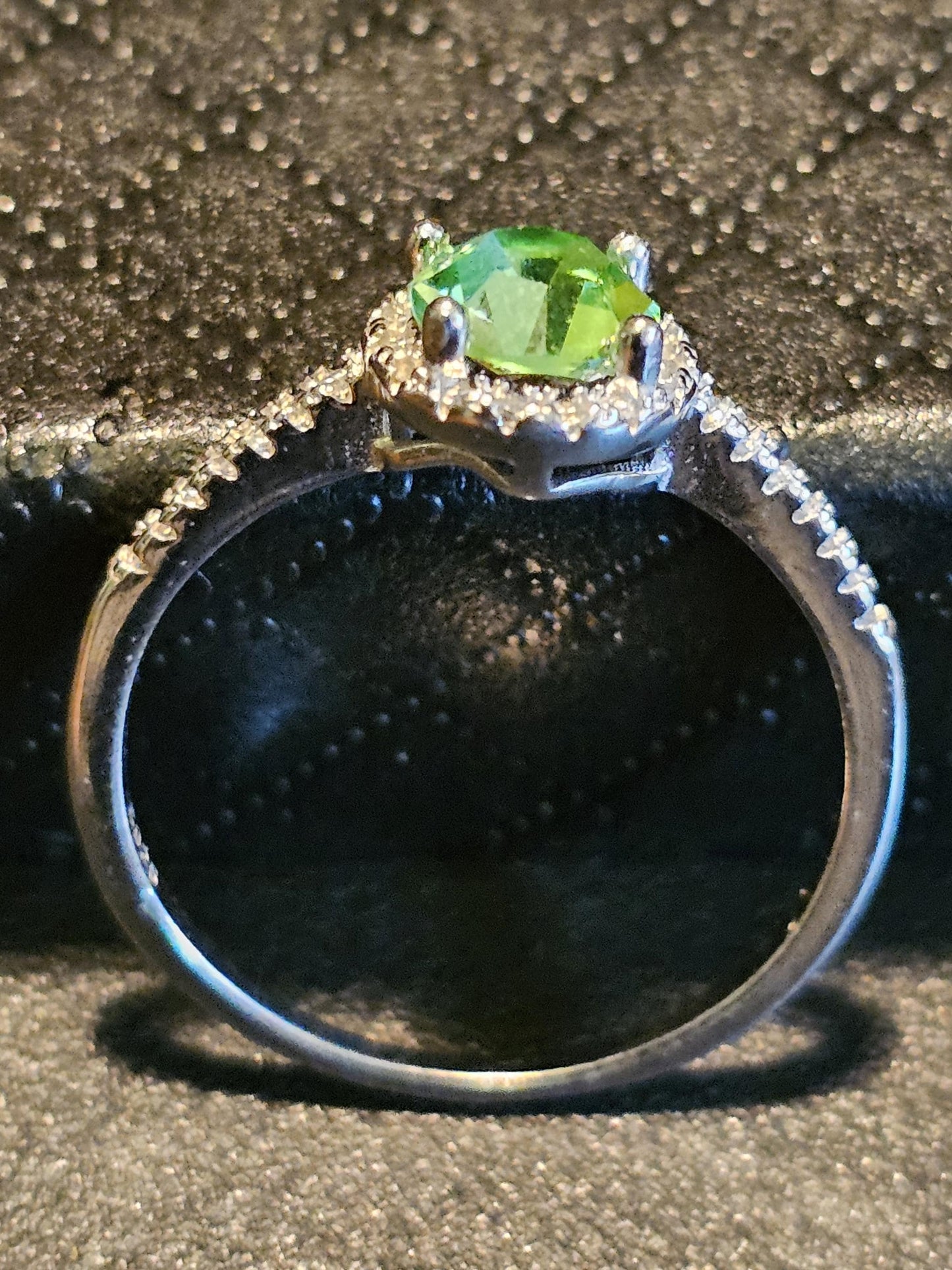 Uranium Glass Round cut Ring size 5 to 10 READ DESCRIPTION new Sterling Silver vintage Uranium glass stone that glows under black / UV light