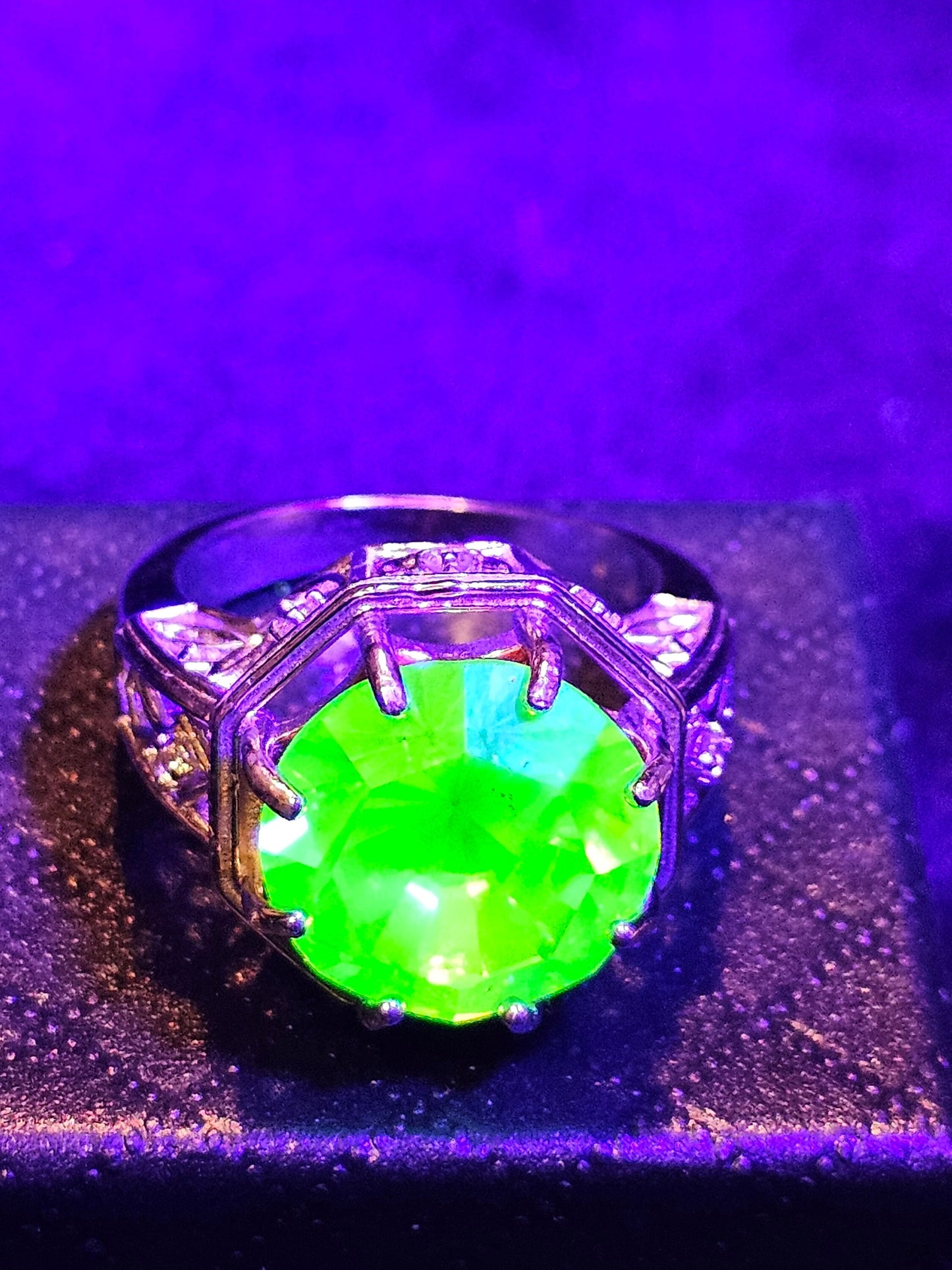 Uranium Glass Round cut Ring size 6.5, 7, 7.5 new Sterling Silver with a large vintage Uranium glass stone that glows under black / UV light