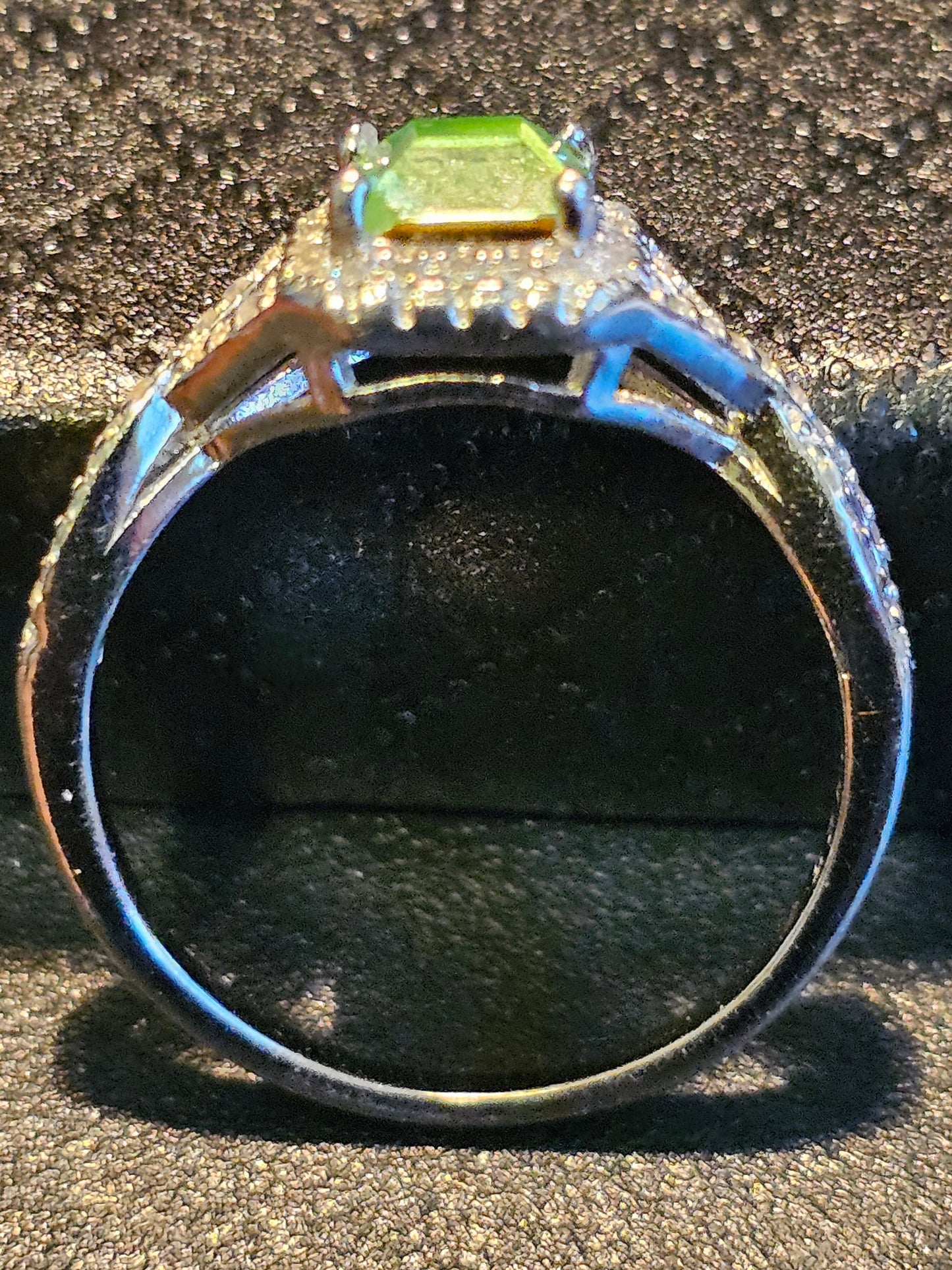 Uranium Glass Princess cut Ring size 9.5 new Sterling Silver with a vintage Uranium glass stone that glows under black / UV light