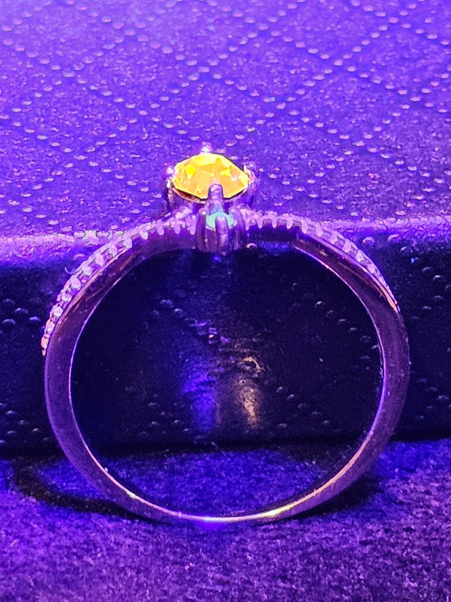 Cadmium and Uranium Glass Round cut Ring size 5 through 11 in new Sterling Silver with stones that glows under black / UV light