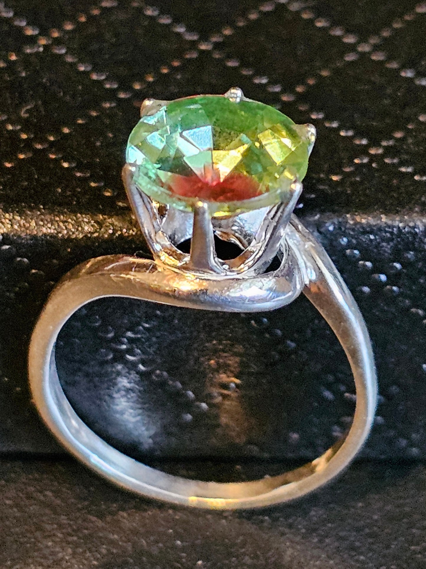 Uranium Glass Round cut Ring various sizes new Sterling Silver with a vintage two tone Uranium Glass stone that glows under black / UV light
