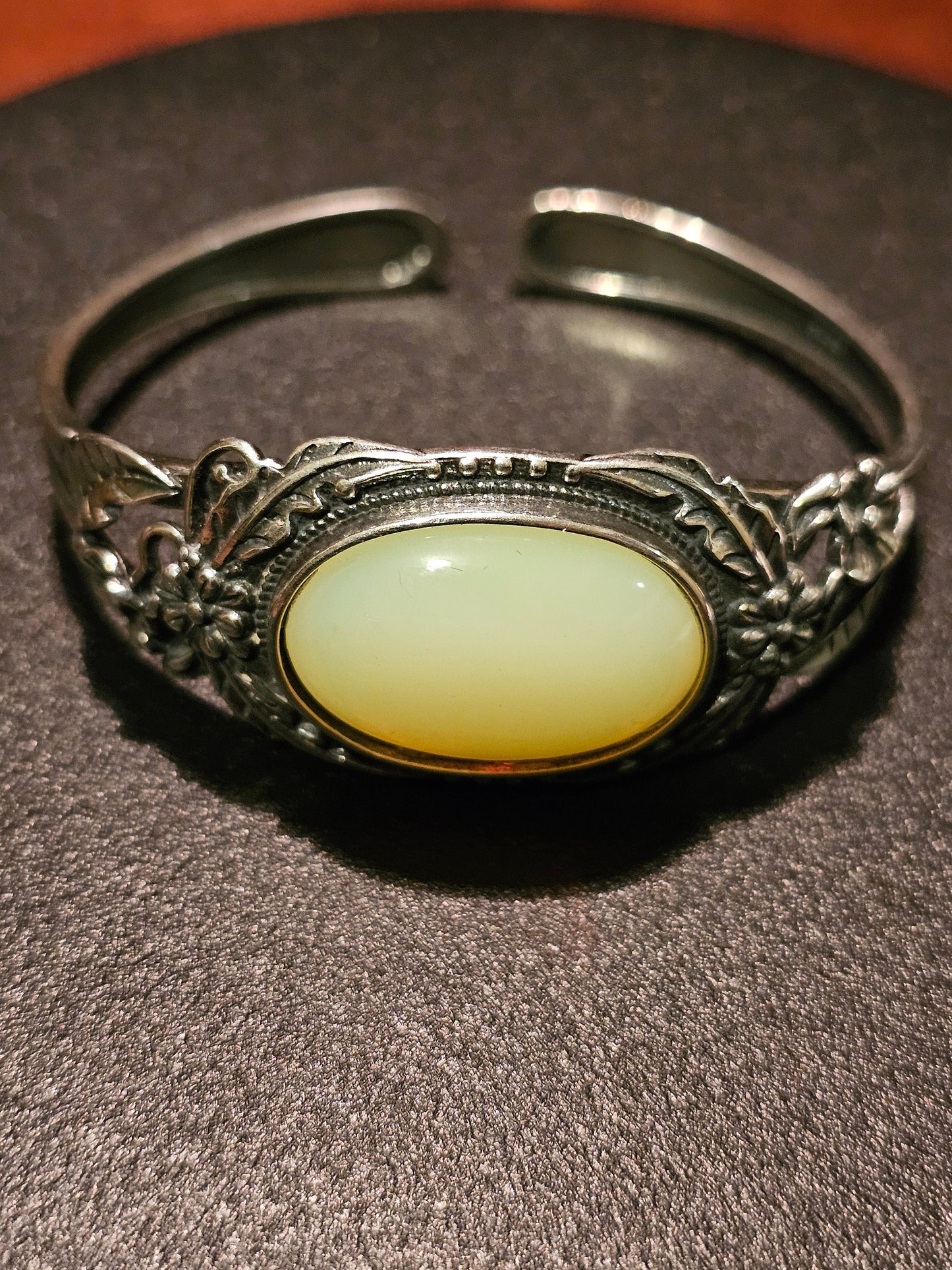 Uranium Glass Bracelets new Sterling Silver with vintage Uranium glass Oval cut stones 25x18mm that glows under black / UV light