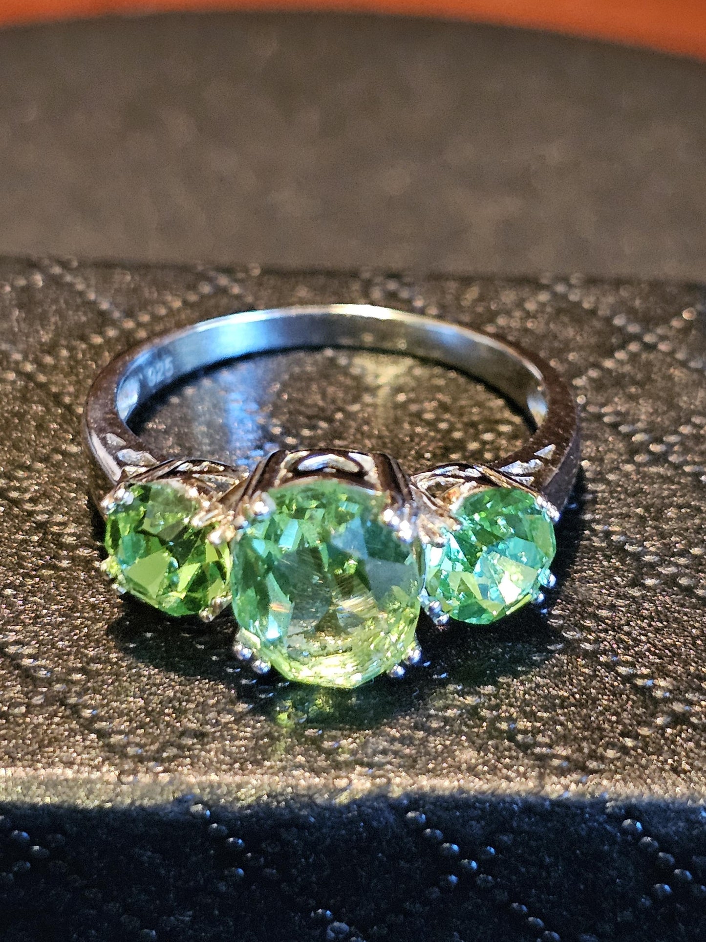 Uranium Glass Oval and Round cut Ring size 8.5 new Sterling Silver with 3 vintage Uranium glass stones that glows under black / UV light