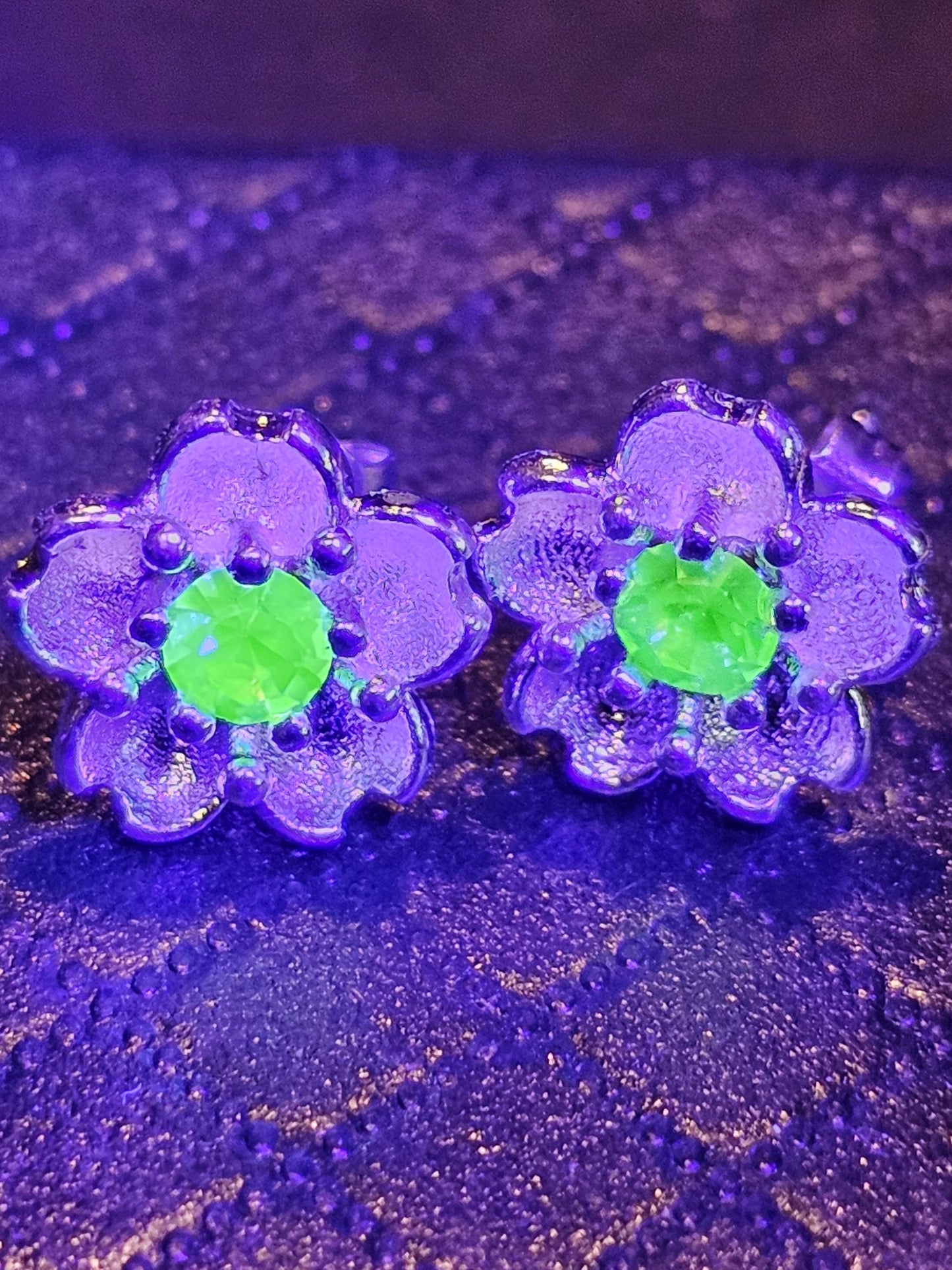 Coffret cadeau de bijoux en verre d'uranium Bague réglable en argent sterling, boucles d'oreilles, collier, bracelet vintage Le verre d'uranium brille sous la lumière noire/UV