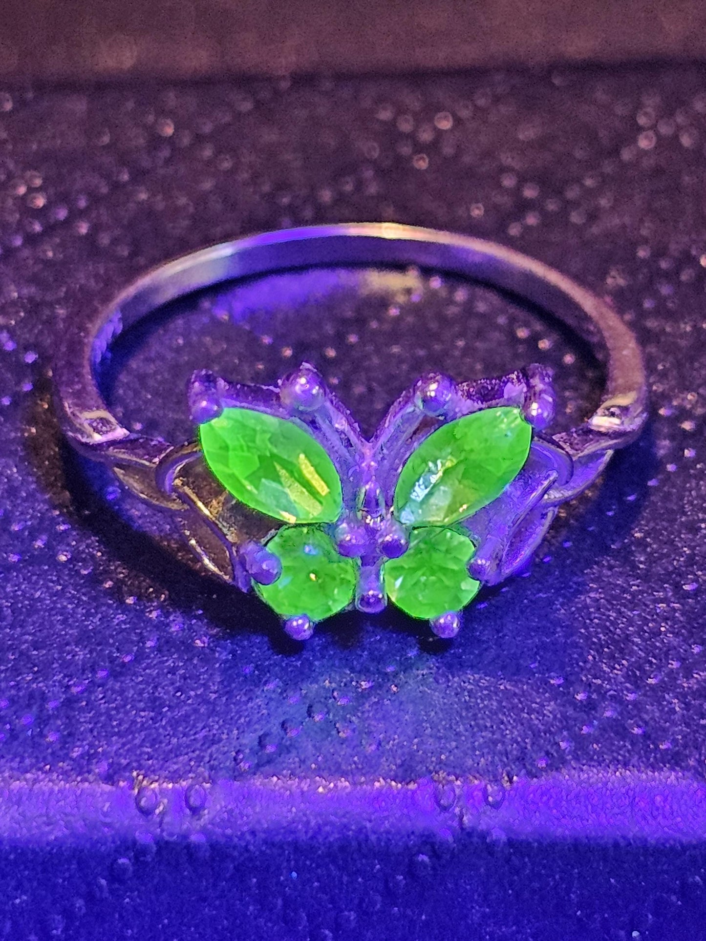 Uranium Glass Butterfly Ring in size 7 in new Sterling Silver with vintage Uranium glass stones that glows under black / UV light