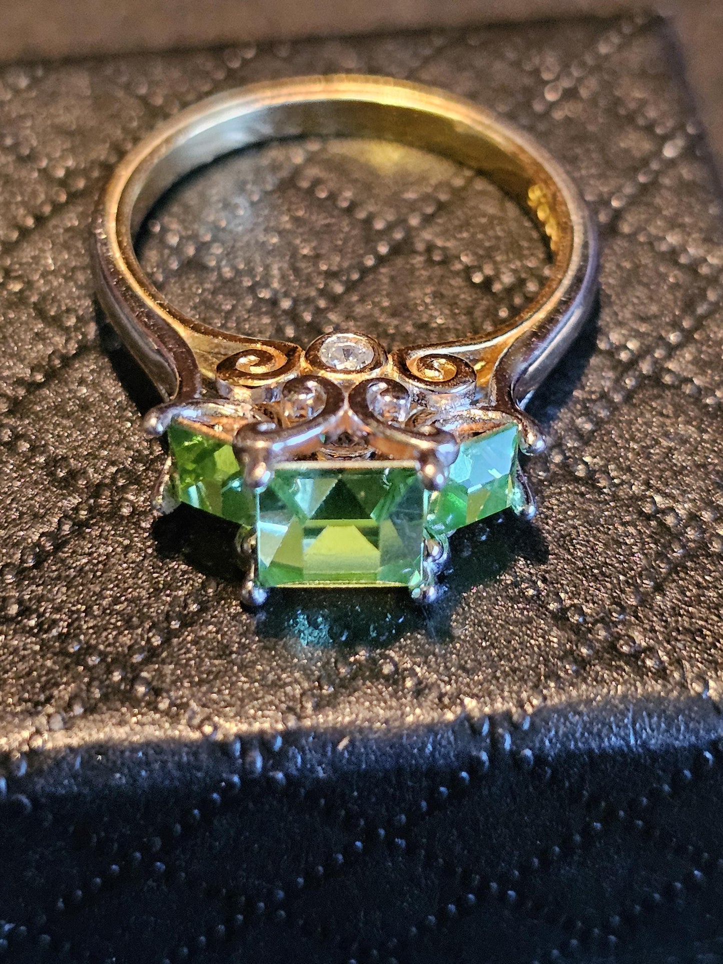 Uranium Glass Princess cut Ring size 7 new Sterling Silver/18K Gold Uranium glass stone and 2 accent stones that glows under black/UV light