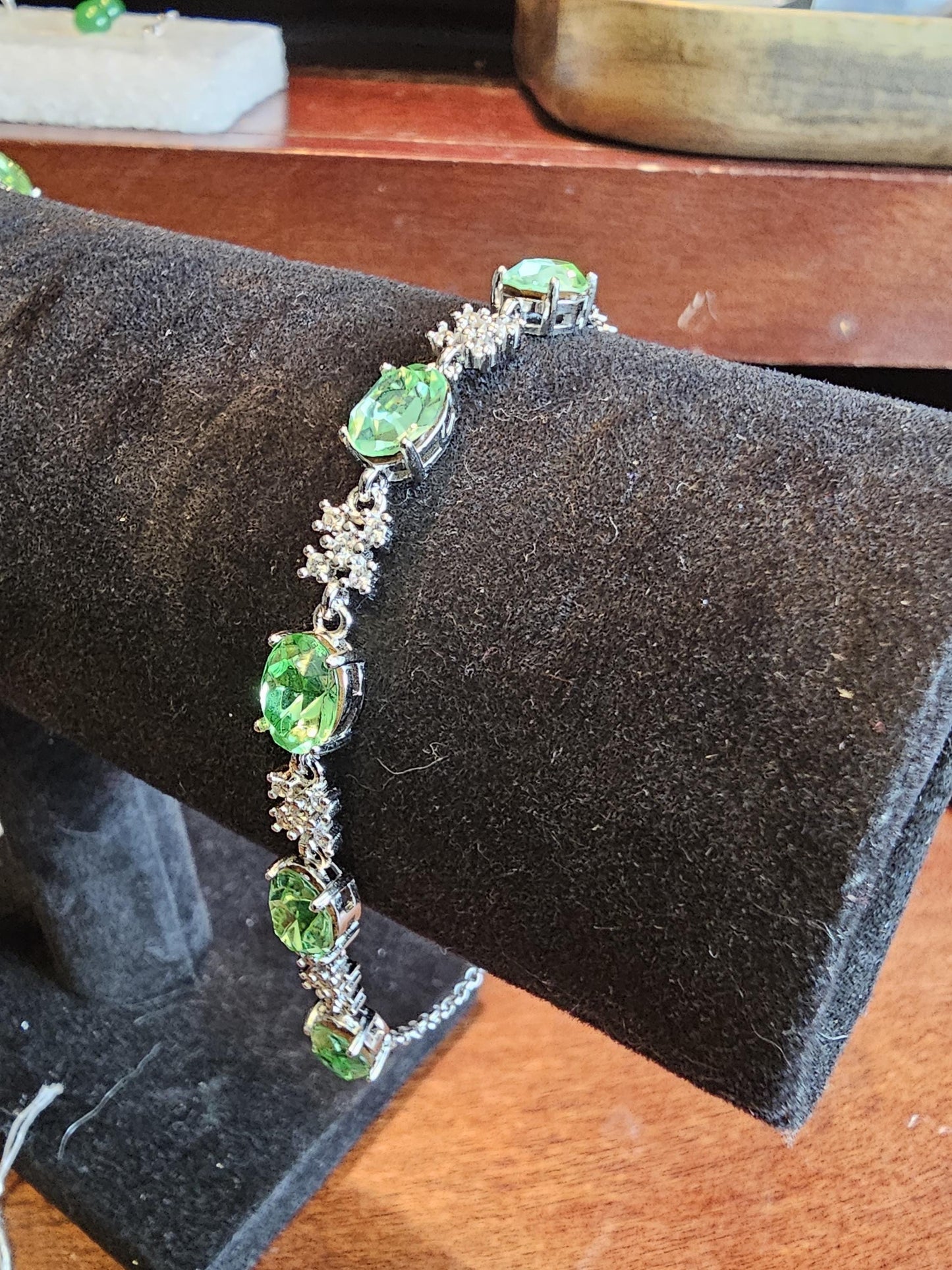 Uranium Glass Bracelet new Sterling Silver with five vintage 8x6 mm Uranium glass Oval cut stones that glows under black / UV light