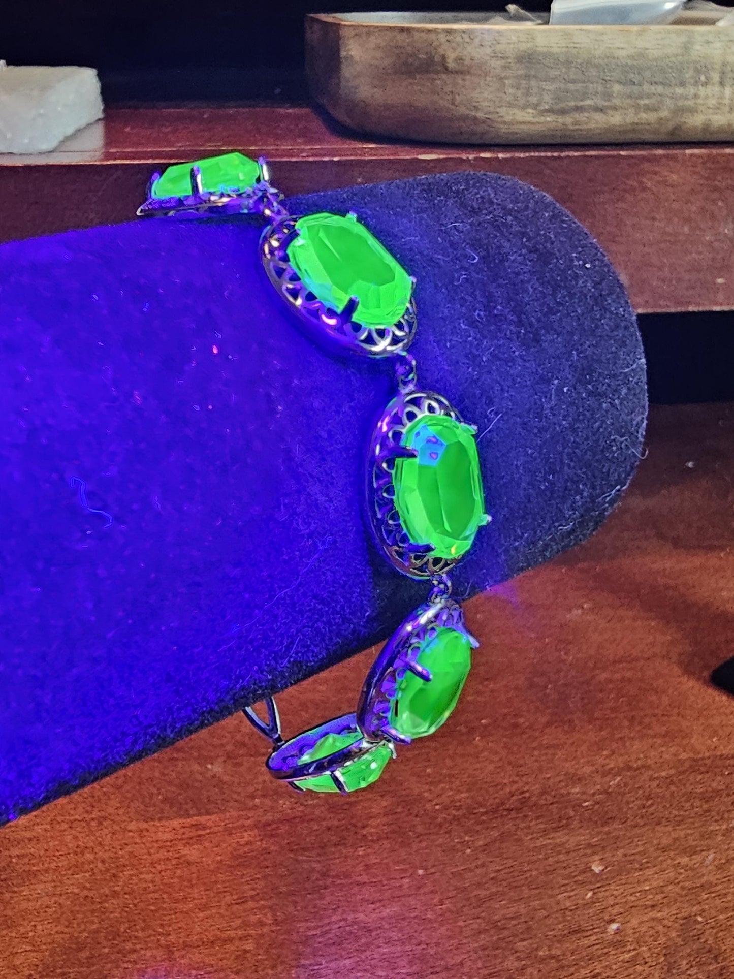 Uranium Glass Bracelet new Sterling Silver with five vintage Uranium glass Oval cut stones a large 14x10mm that glows under black / UV light
