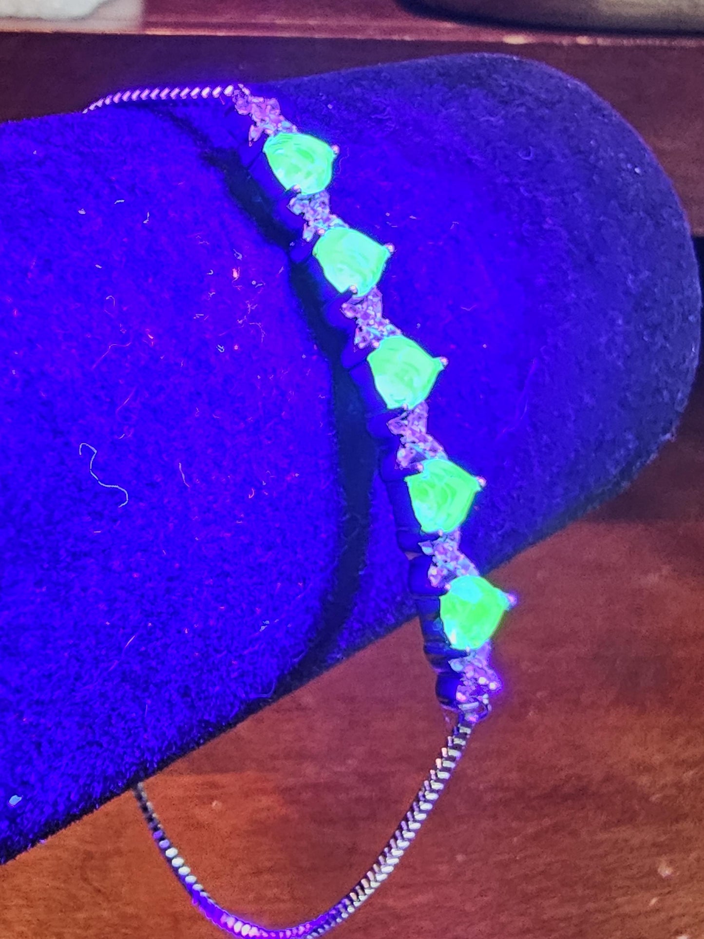 Uranium Glass Bracelet new Sterling Silver with 5 vintage Uranium glass Heart cut 5x5.5 mm stones that glow under black / UV light