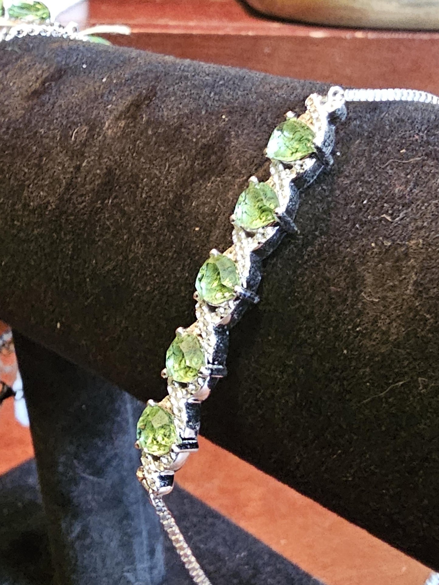 Uranium Glass Bracelet new Sterling Silver with 5 vintage Uranium glass Heart cut 5x5.5 mm stones that glow under black / UV light