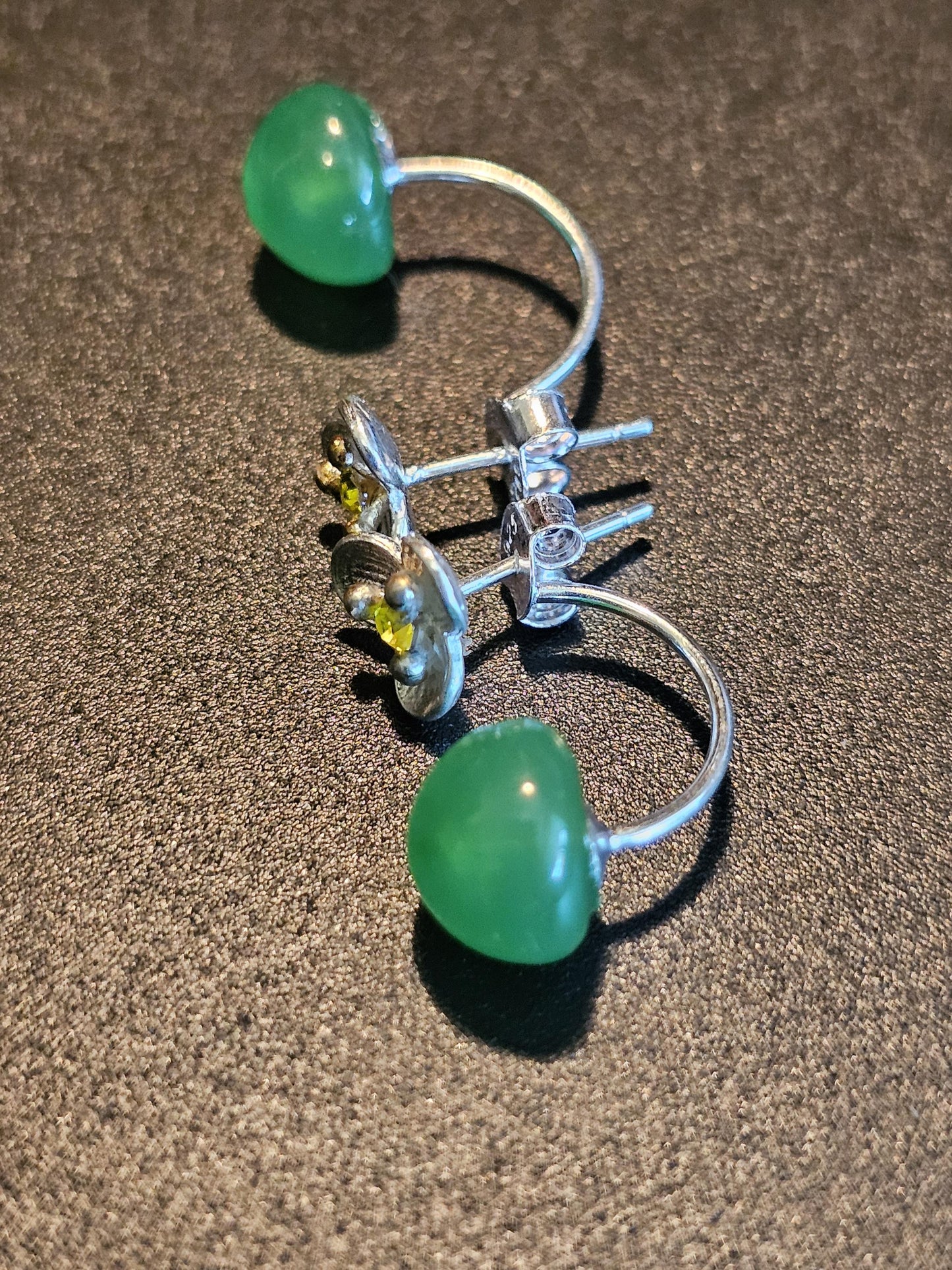 Uranium Glass Earrings with Vintage Dark Green 9 mm round cut Uranium Glass stones in new Sterling Silver that glow under black/UV light