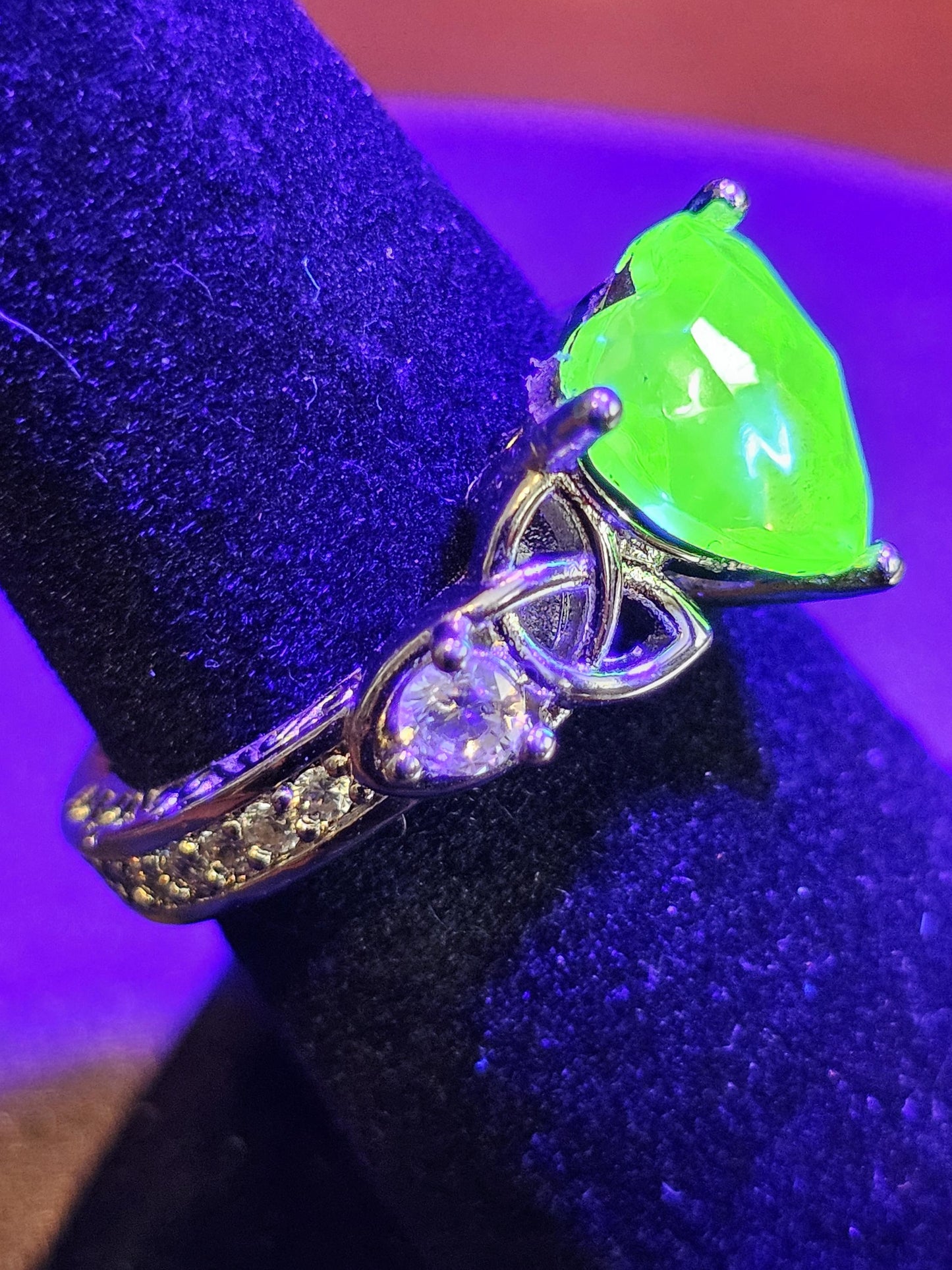Uranium Glass Heart cut Ring size 7 new Sterling Silver Celtic knot with a vintage 9 mm Uranium glass stone that glows under black UV light
