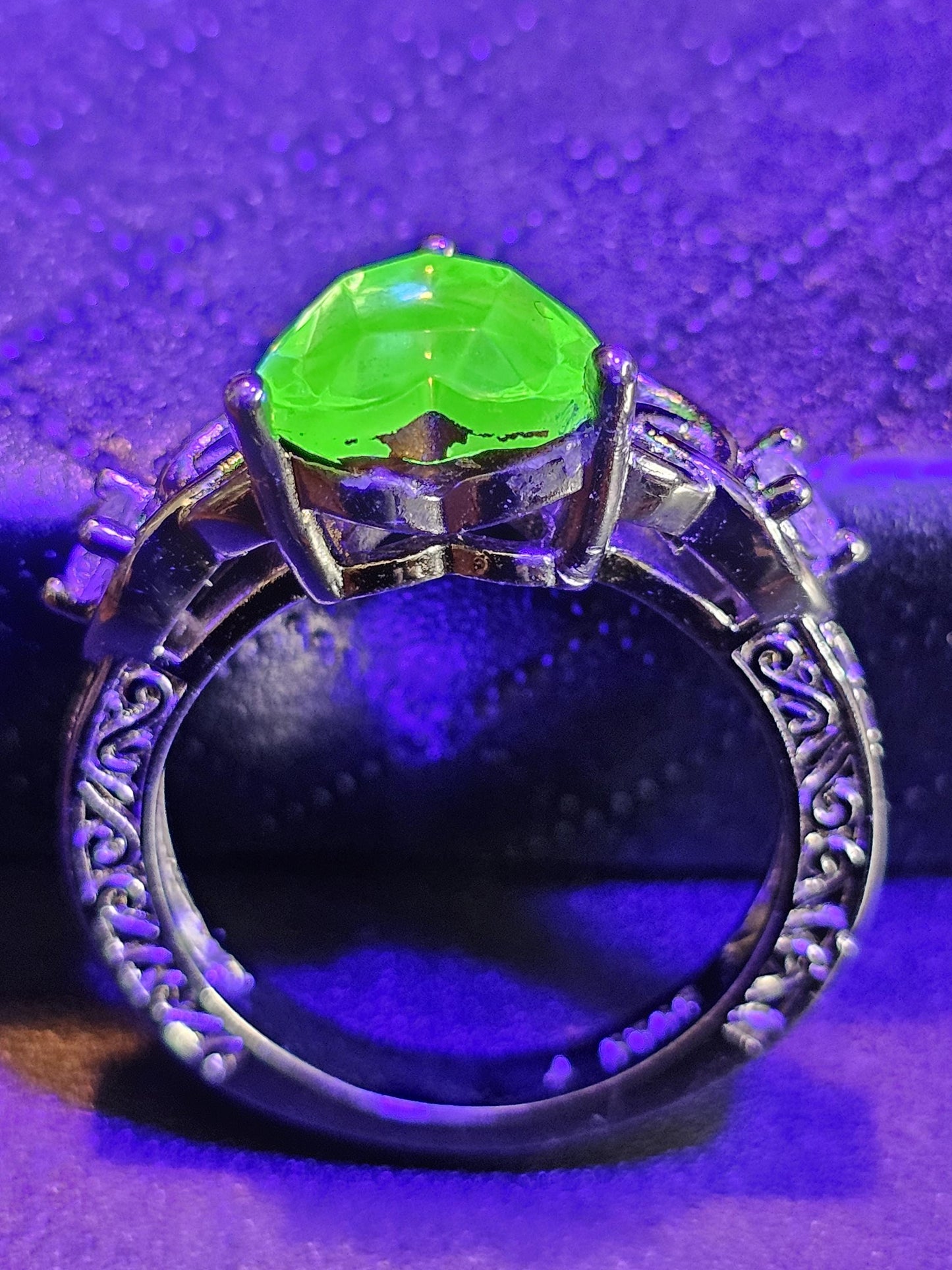 Uranium Glass Heart cut Ring size 7 new Sterling Silver Celtic knot with a vintage 9 mm Uranium glass stone that glows under black UV light