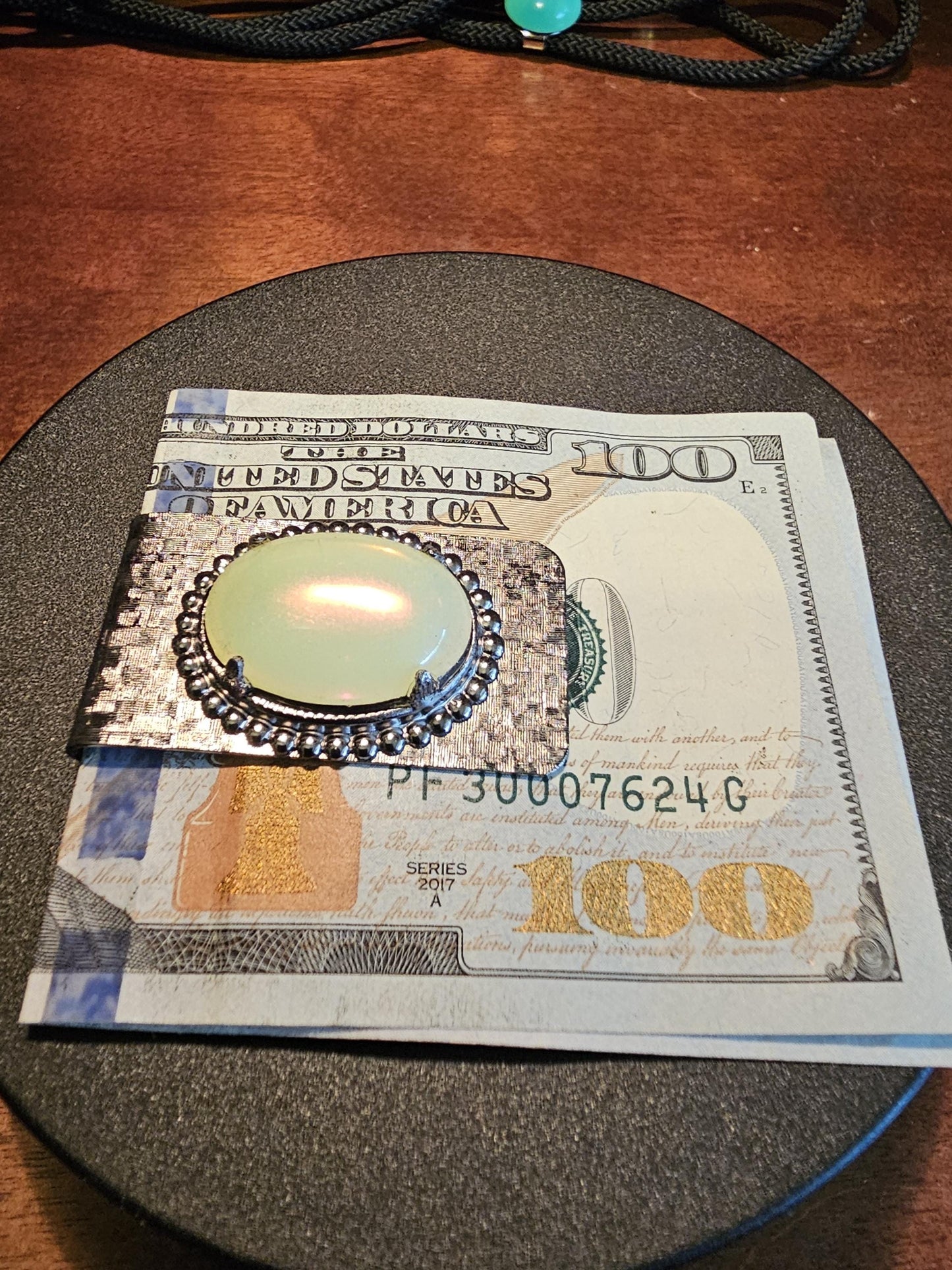 Uranium Glass Money Clip Gold or Silver 25x18 mm Oval cut Round top Cabochon cut vintage Uranium Glass stone that glows under black/UV light