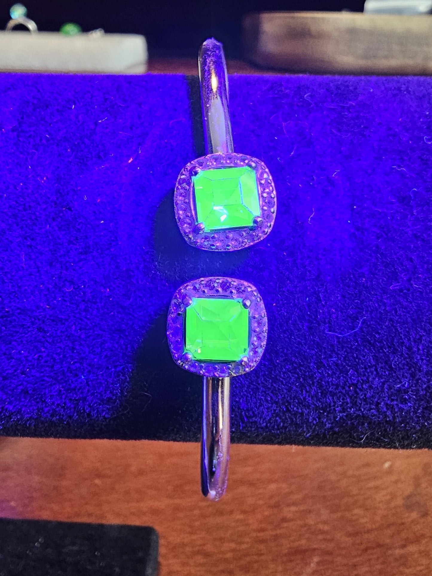 Uranium Glass Bracelet new Sterling Silver with a vintage Uranium glass Princess cut stones that glows under black / UV light
