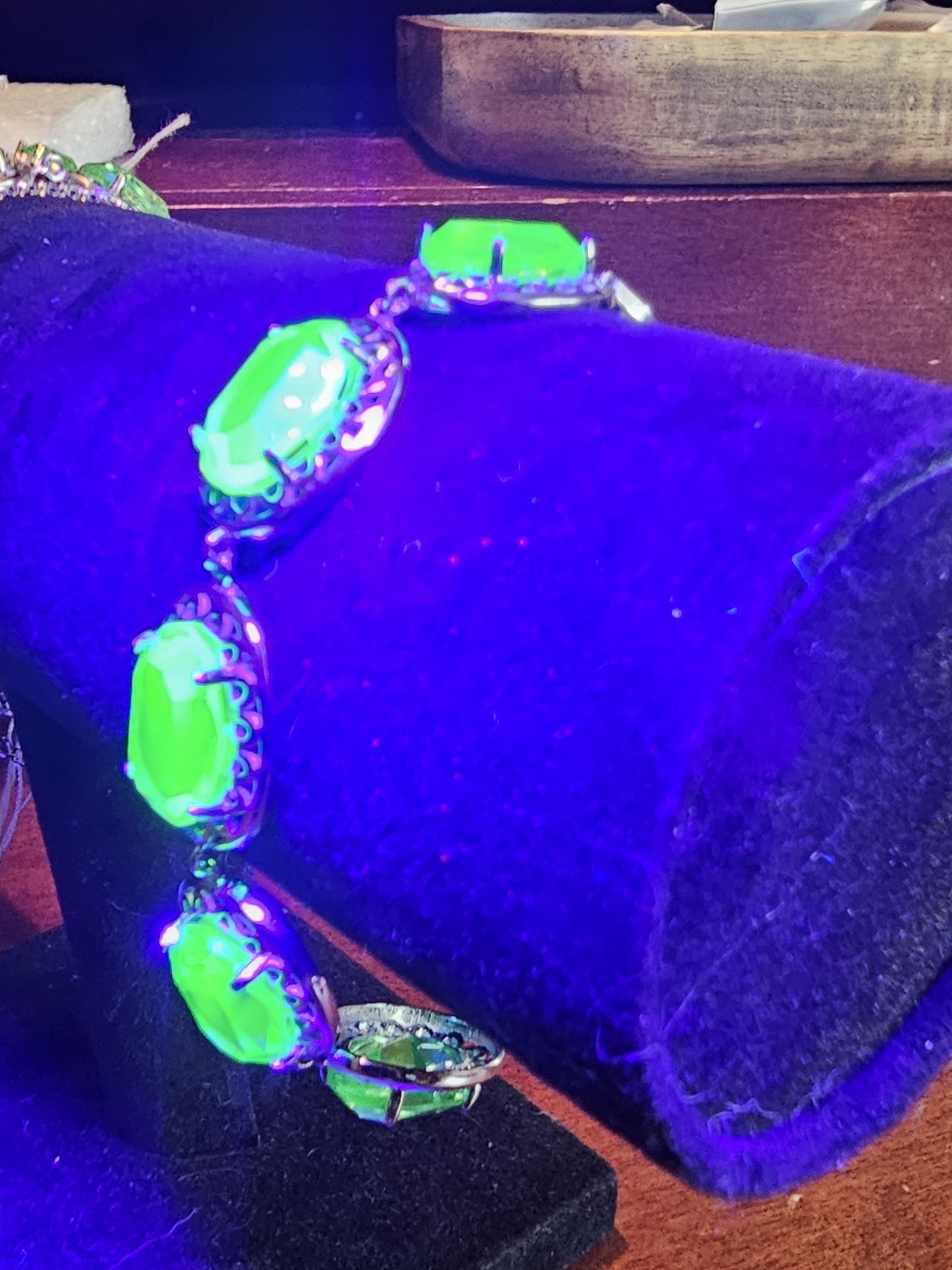 Uranium Glass Bracelet new Sterling Silver with five vintage Uranium glass Oval cut stones a large 14x10mm that glows under black / UV light
