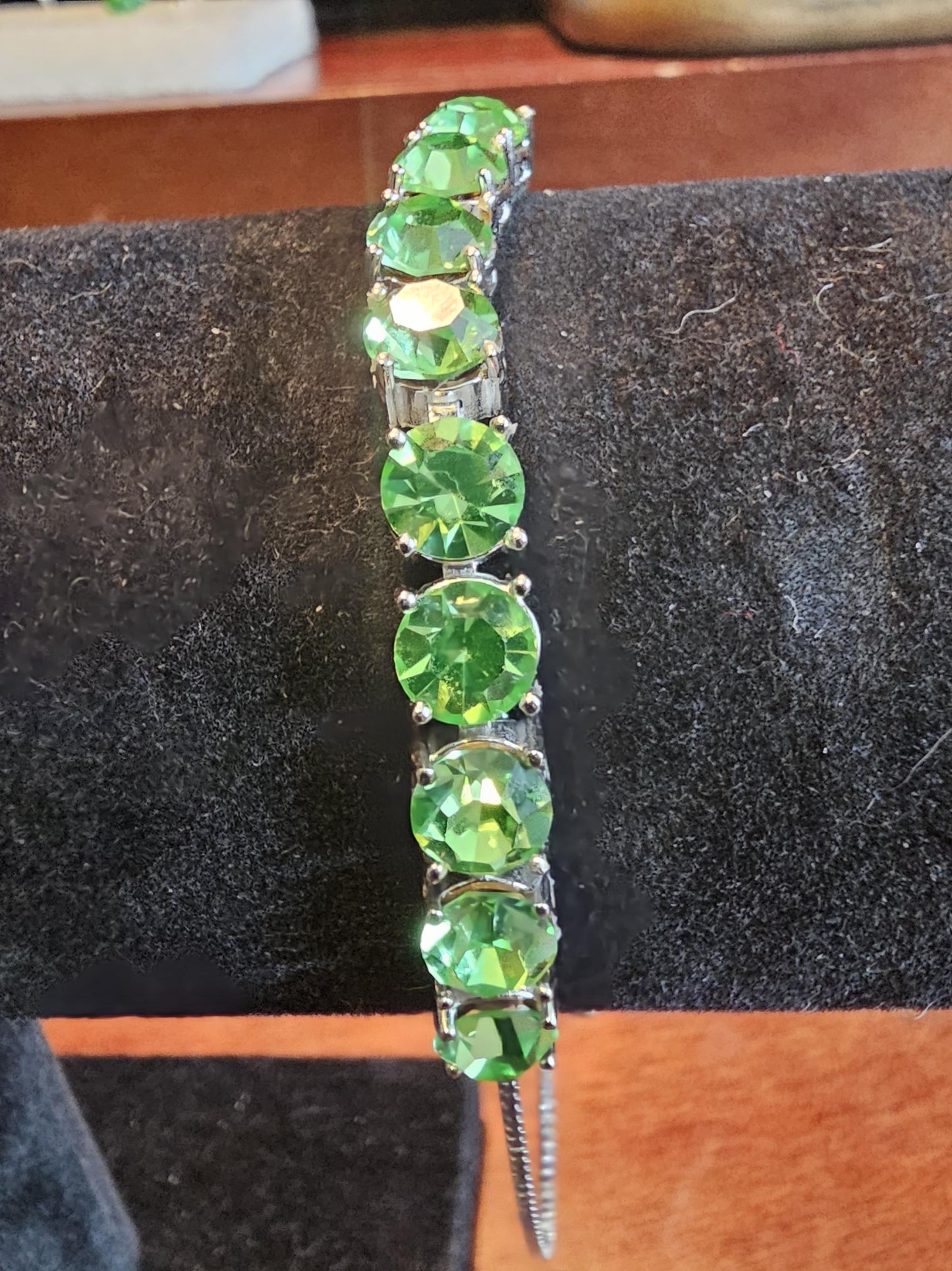 Uranium Glass Bracelet new Sterling Silver with 9 vintage Uranium glass Round cut stones in 6 mm that glow under black / UV light.