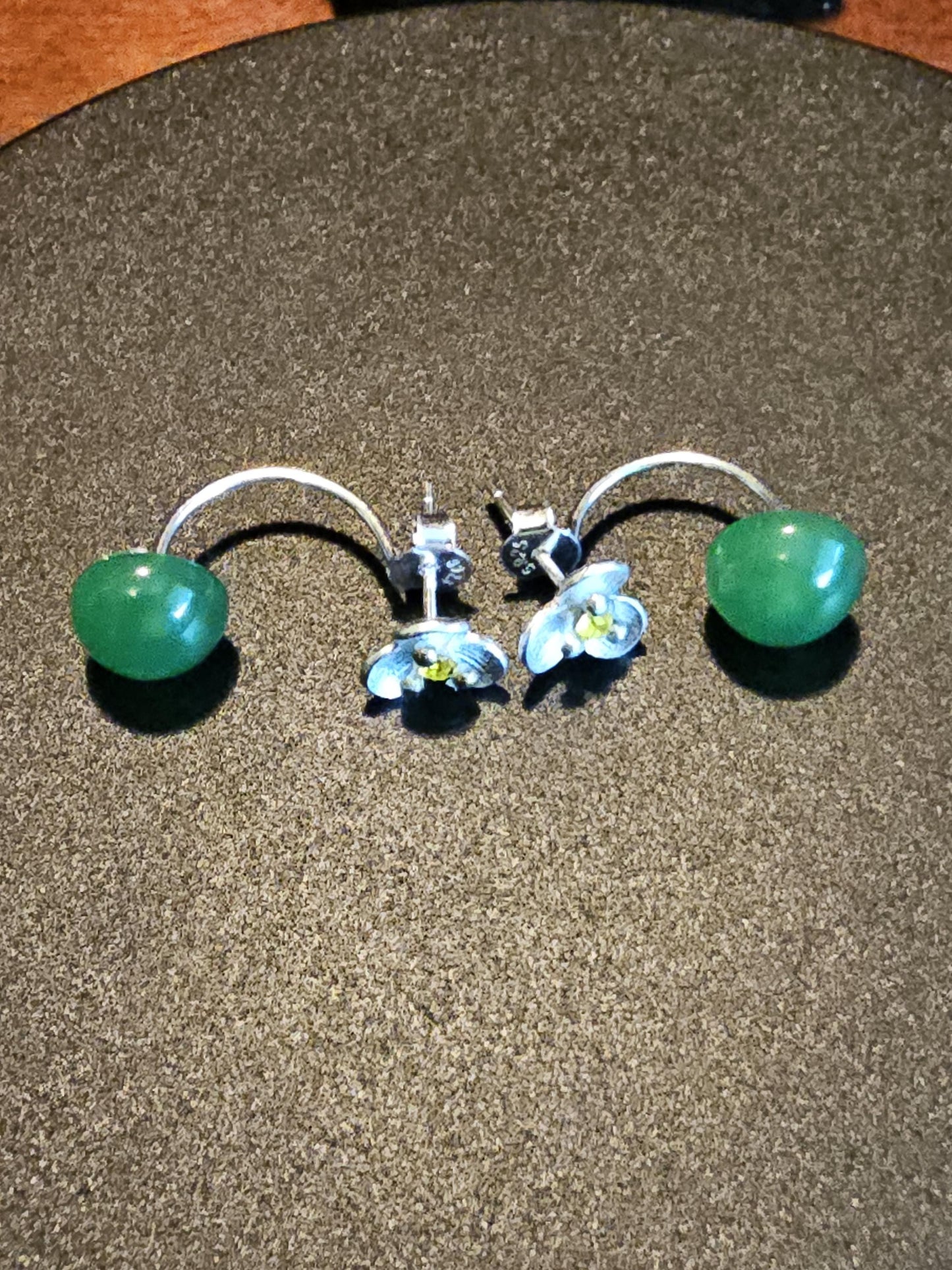 Uranium Glass Earrings with Vintage Dark Green 9 mm round cut Uranium Glass stones in new Sterling Silver that glow under black/UV light