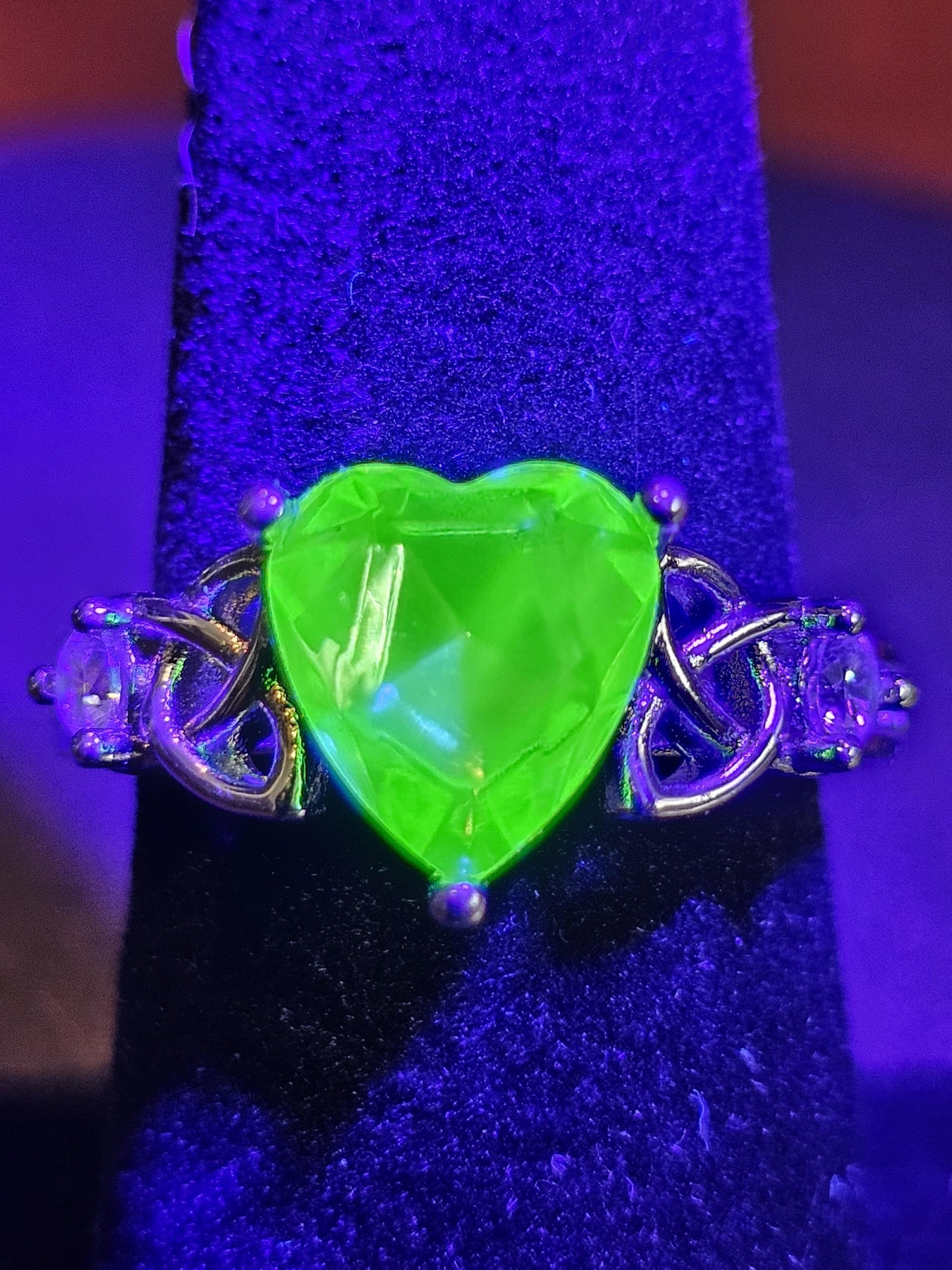 Uranium Glass Heart cut Ring size 7 new Sterling Silver Celtic knot with a vintage 9 mm Uranium glass stone that glows under black UV light
