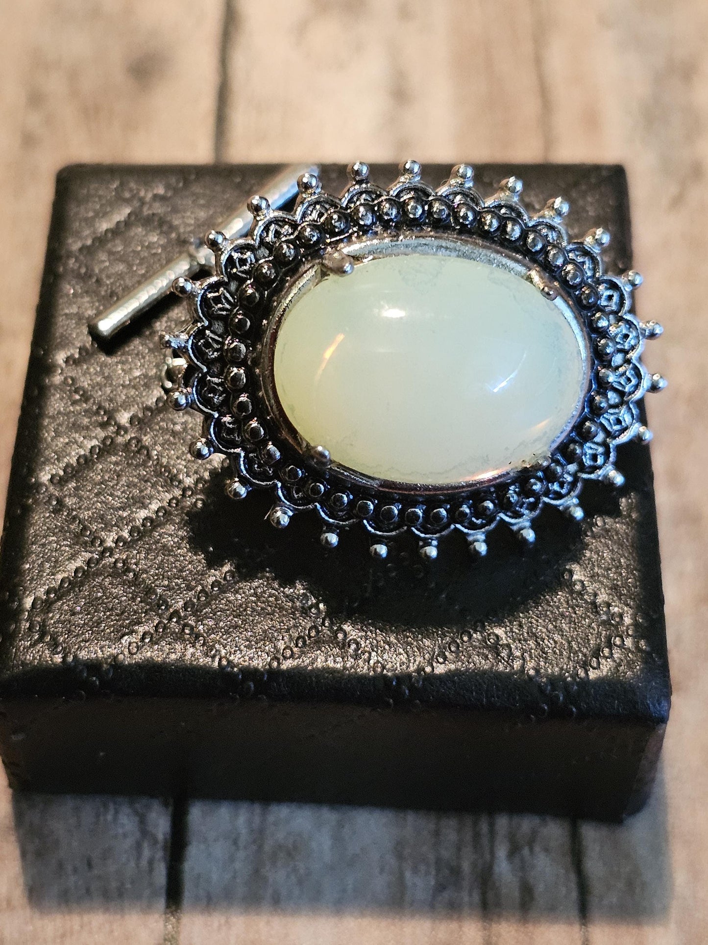 Uranium Glass Tie Tack vintage 1970s with a vintage 18x13 mm Oval cut Uranium Glass stone that glows under black / UV light