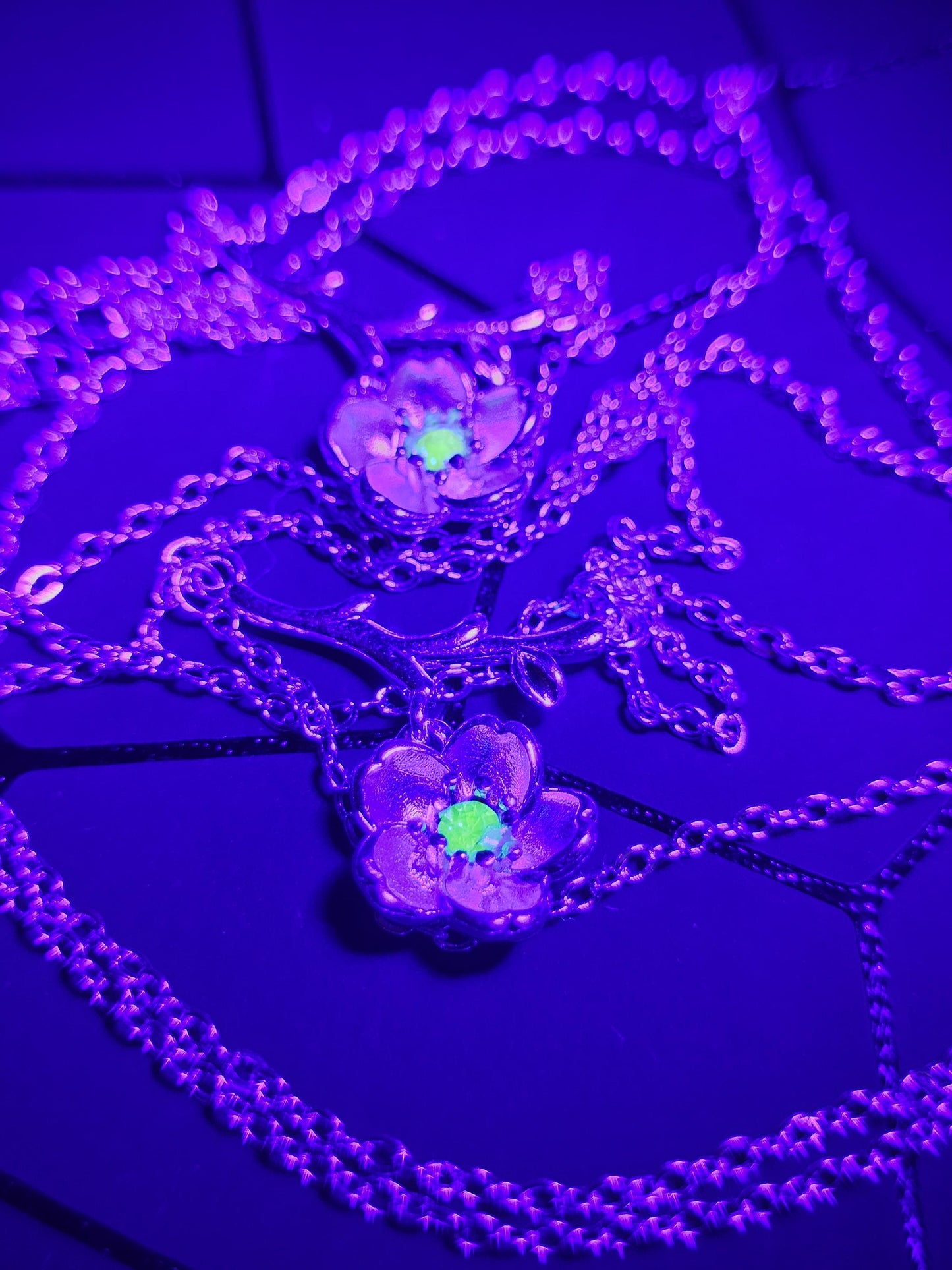 Uranium Glass Pendant w/ necklace beautiful new Sterling Silver setting with vintage Uranium glass stone that glows under black / UV light