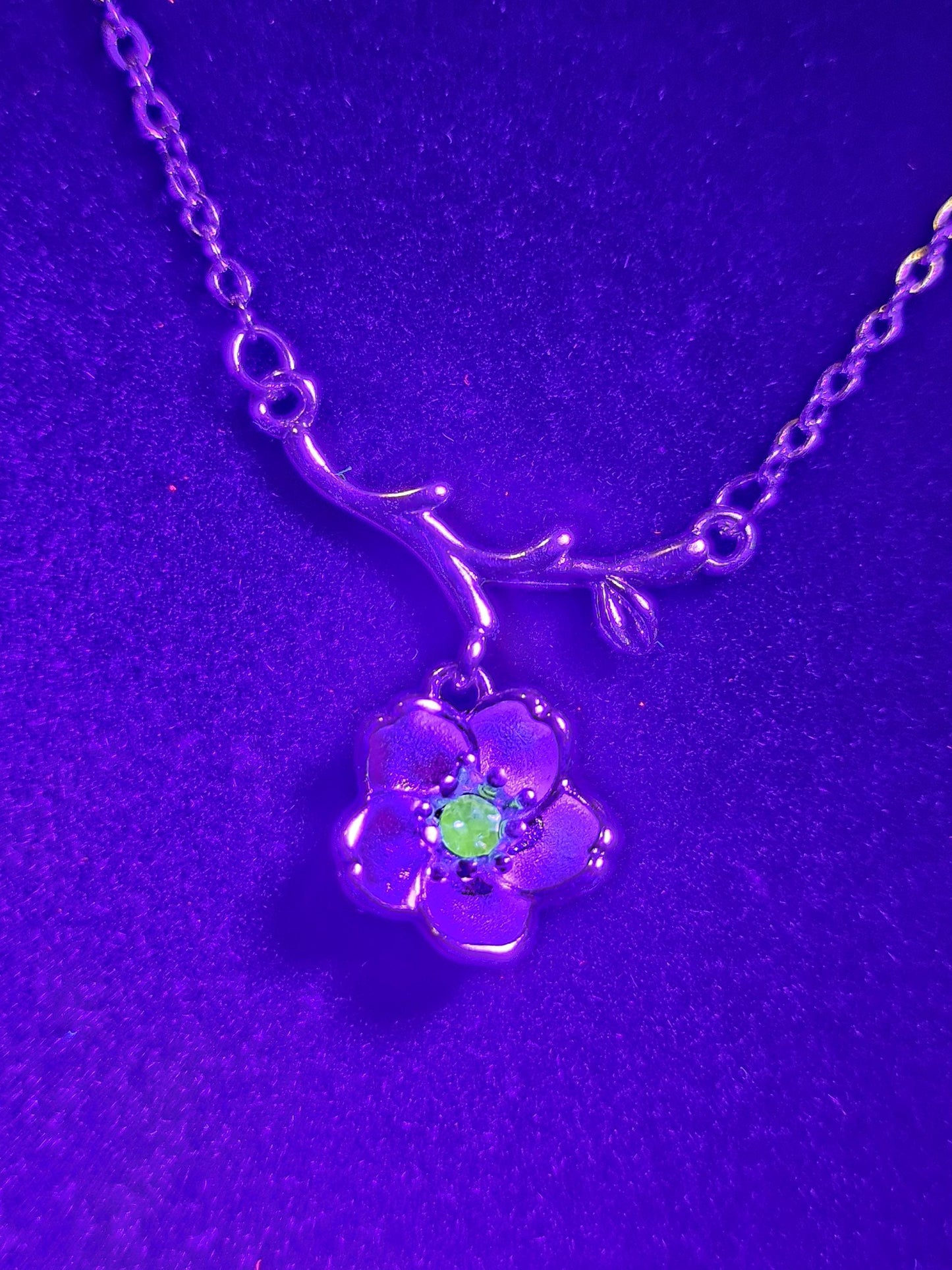 Uranium Glass Pendant w/ necklace beautiful new Sterling Silver setting with vintage Uranium glass stone that glows under black / UV light