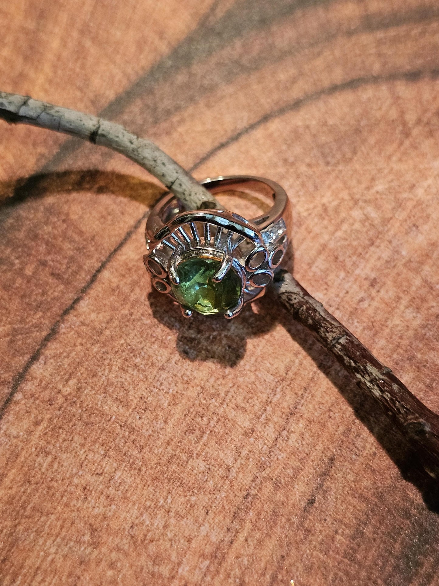 Uranium Glass Round cut Ring in size 7. New Vintage style Sterling Silver with a vintage Uranium glass stone that glows under black/UV light