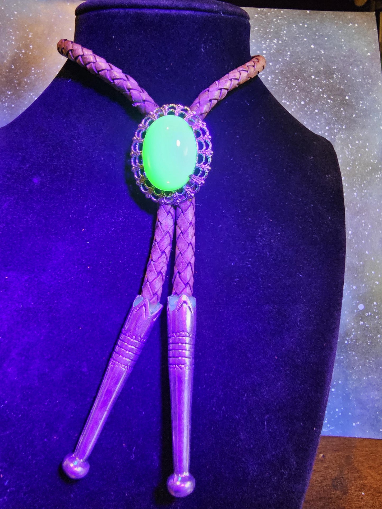 Uranium Glass Bolo Tie 25x18 mm Round top Cabochon cut Oval cut vintage Uranium glass stone Opal or Green that glows under Black / UV light