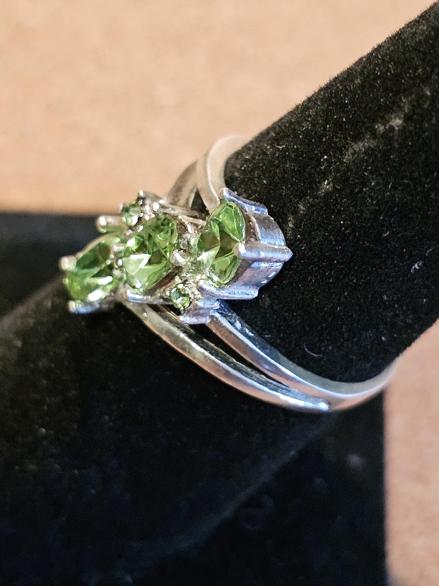 Uranium Glass Oval cut Ring size 7 new Sterling Silver with three vintage 6x4 mm Uranium glass stones that glow under black / UV light