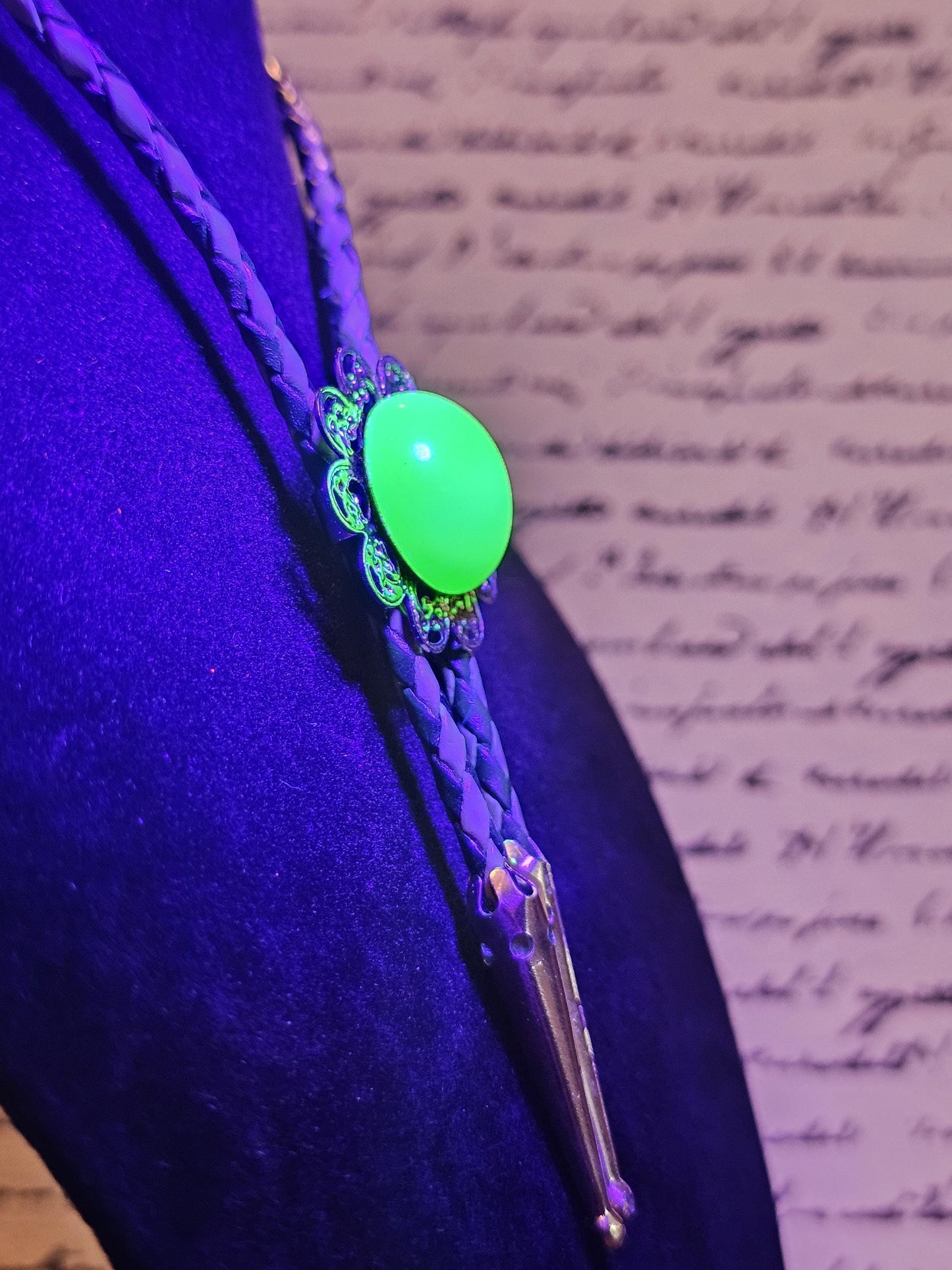 Uranium Glass Bolo Tie Gold color w/ Green 18 mm Round cut Round top Cabochon cut vintage Uranium Glass stone that glows under black/UV ligh