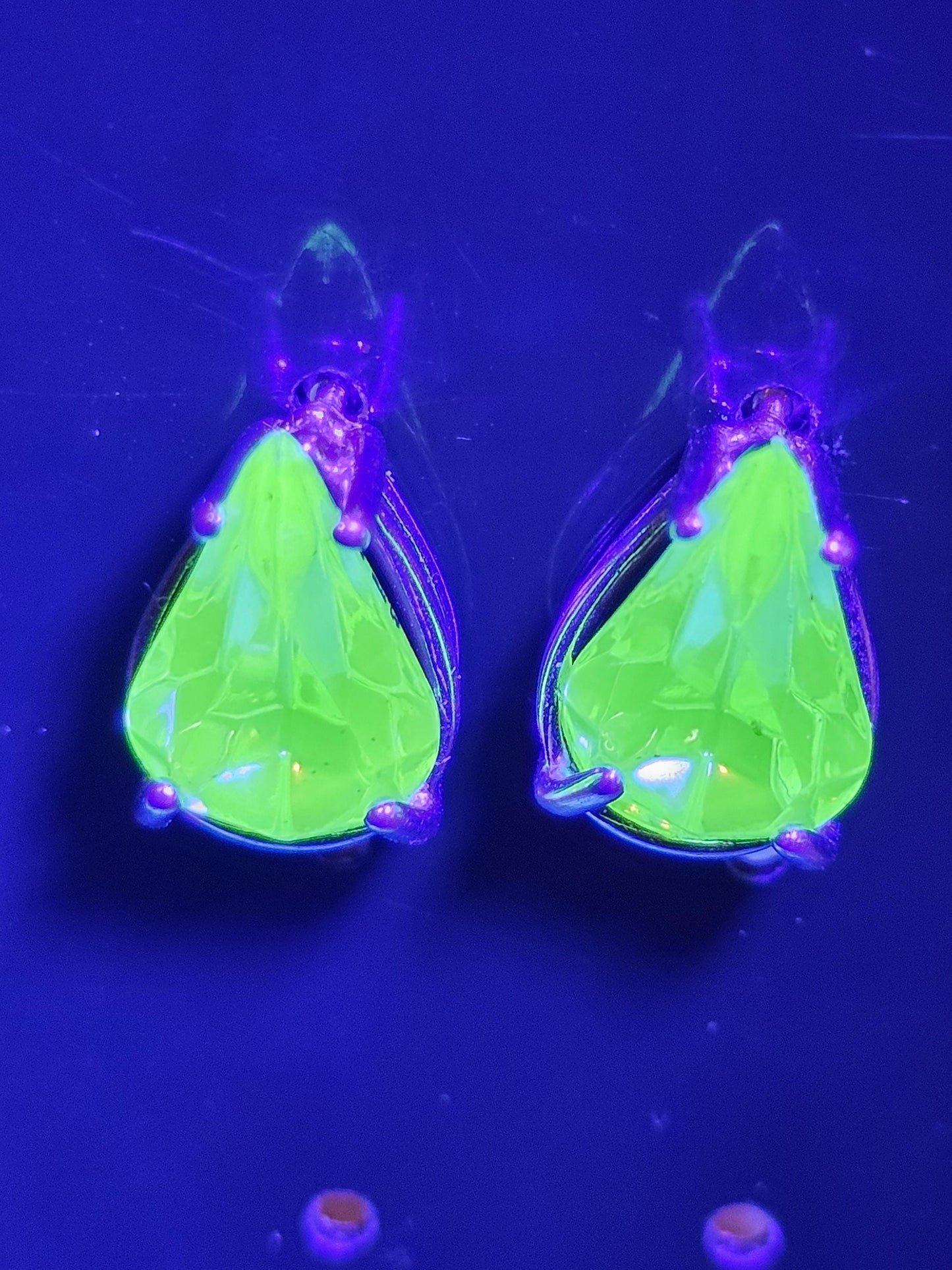 Uranium Glass Pear cut Pendant and Earrings new Sterling Silver with vintage Uranium glass 13x8 mm stones that glow under black/UV light