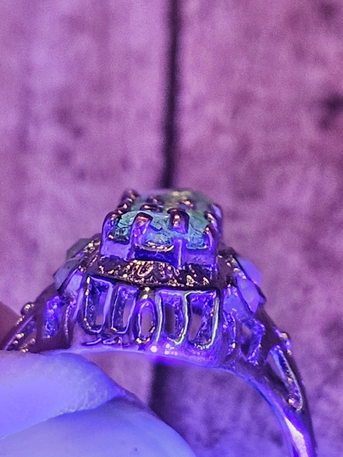 Uranium Glass Round cut Ring Shield style new Sterling Silver with three 5 mm vintage Uranium glass stones that glow under black / UV light