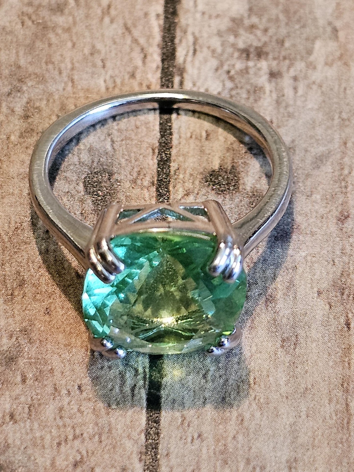 Uranium Glass Cushion cut Solitaire style Ring in size 7.5 with a rare 12 mm vintage Uranium glass stone that glows under black / UV light