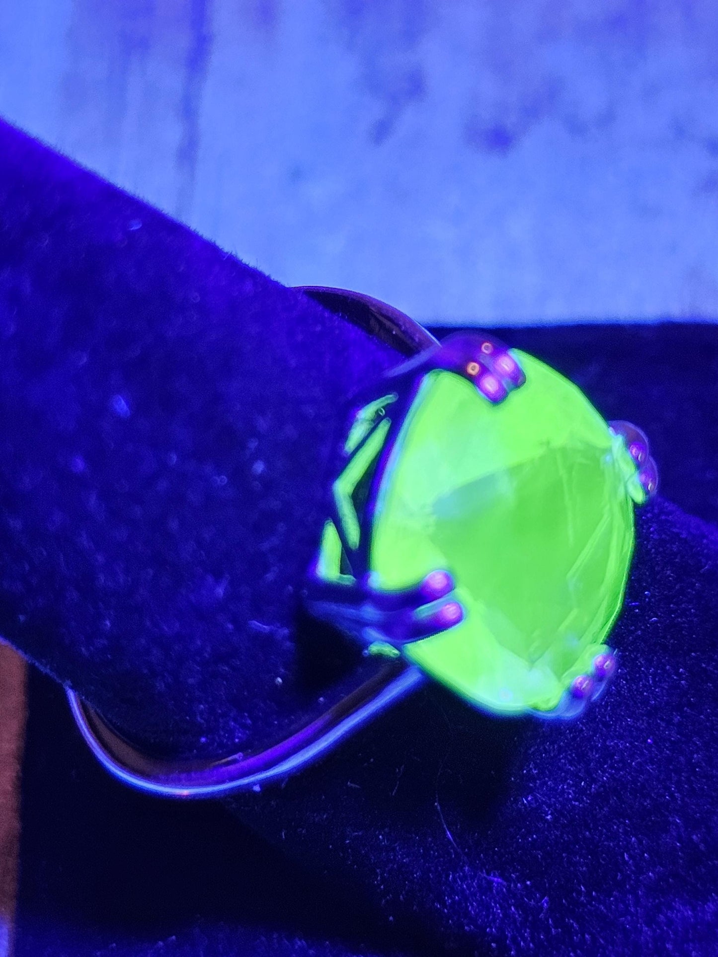 Uranium Glass Cushion cut Solitaire style Ring in size 7.5 with a rare 12 mm vintage Uranium glass stone that glows under black / UV light