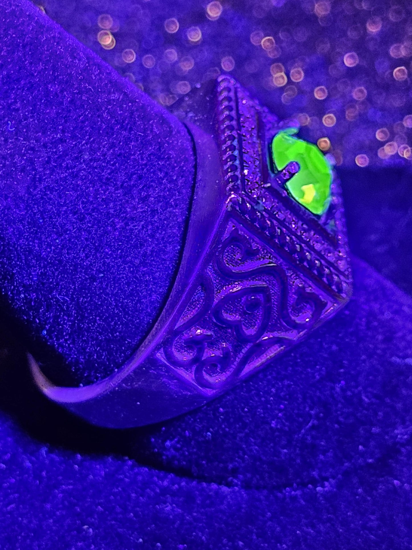 Uranium Glass Men's Ring size 10.5 new Sterling Silver with a vintage Round cut Uranium glass stone that glows under black / UV light