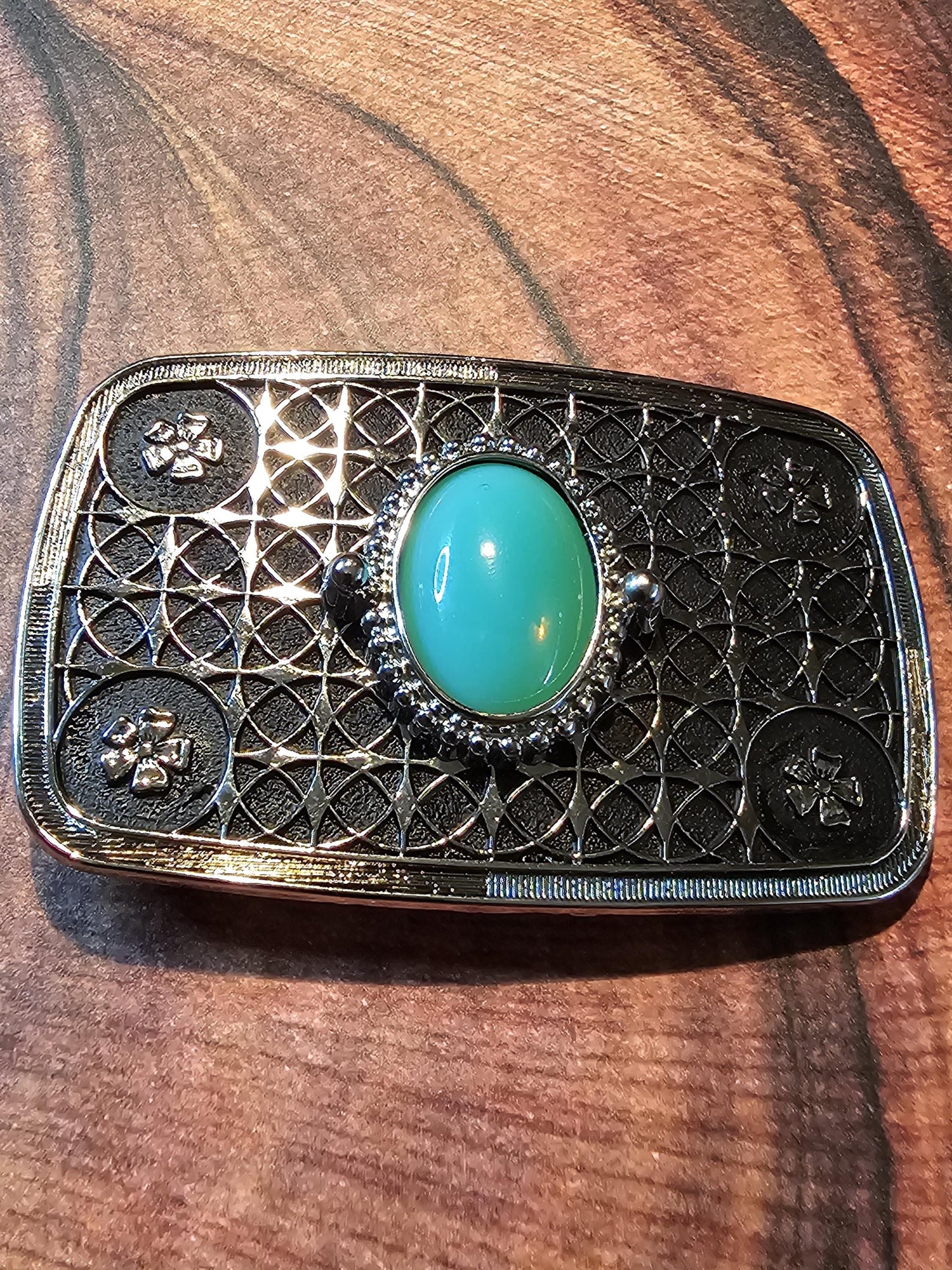 Uranium Glass Belt Buckle large 25x18 mm Oval cut Round top Cabochon cut vintage Uranium Glass stone that glows under black / UV light