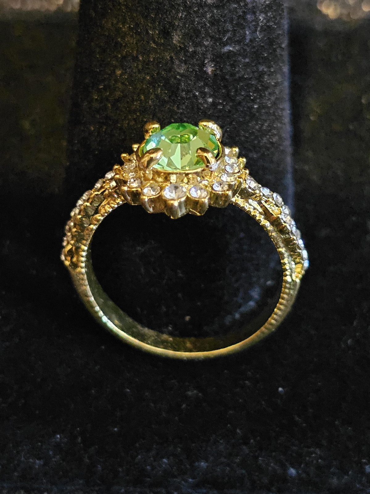 Uranium Glass Ring size 7 new Yellow Gold plated with a vintage 6 mm Round cut Uranium glass stone that glows under black / UV light