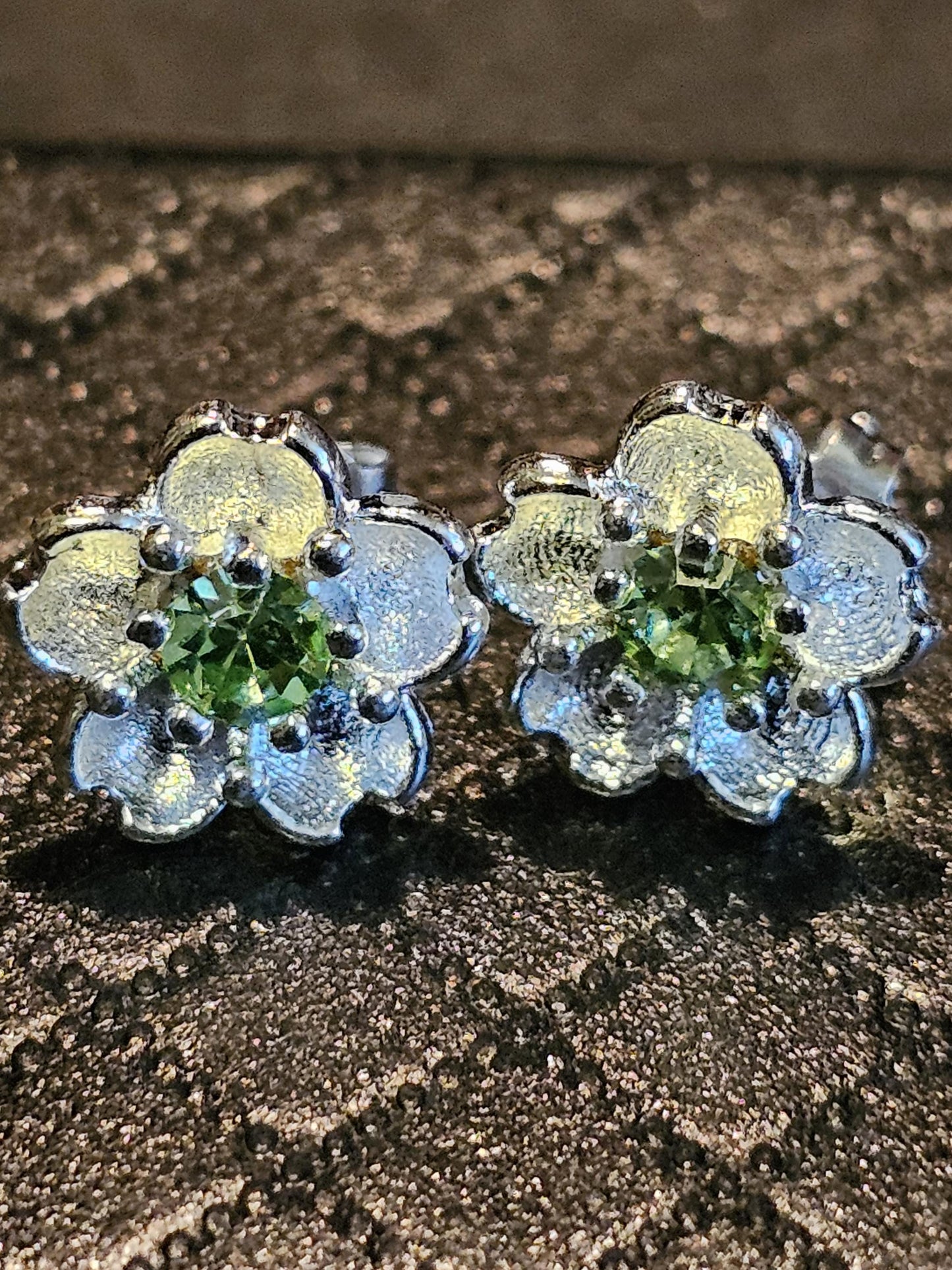 Coffret cadeau de bijoux en verre d'uranium Bague réglable en argent sterling, boucles d'oreilles, collier, bracelet vintage Le verre d'uranium brille sous la lumière noire/UV