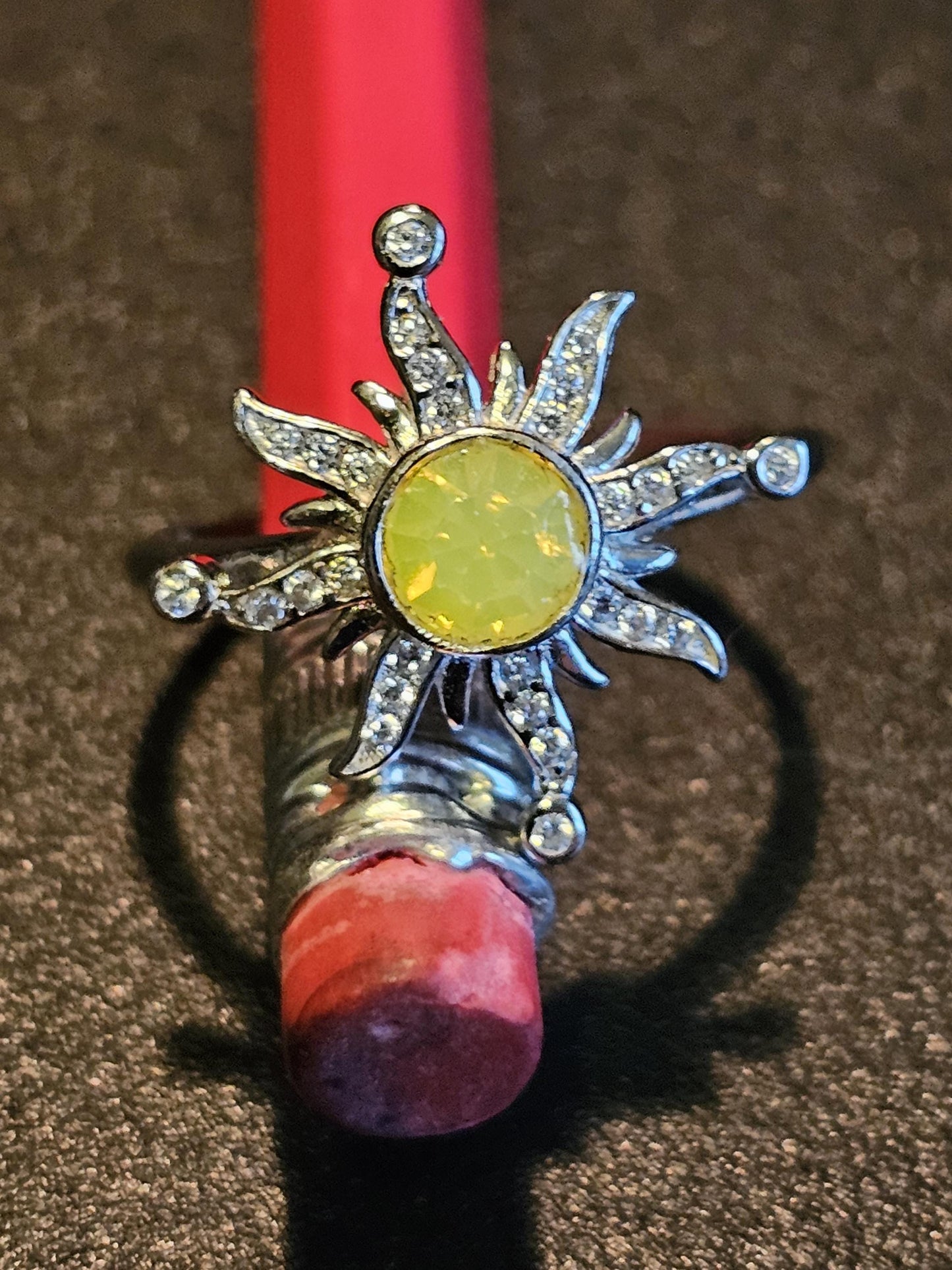 Bague tournesol réglable en verre d'uranium, en argent sterling neuf avec pierres rondes en verre d'uranium vintage de 8 mm qui brillent sous la lumière noire / UV
