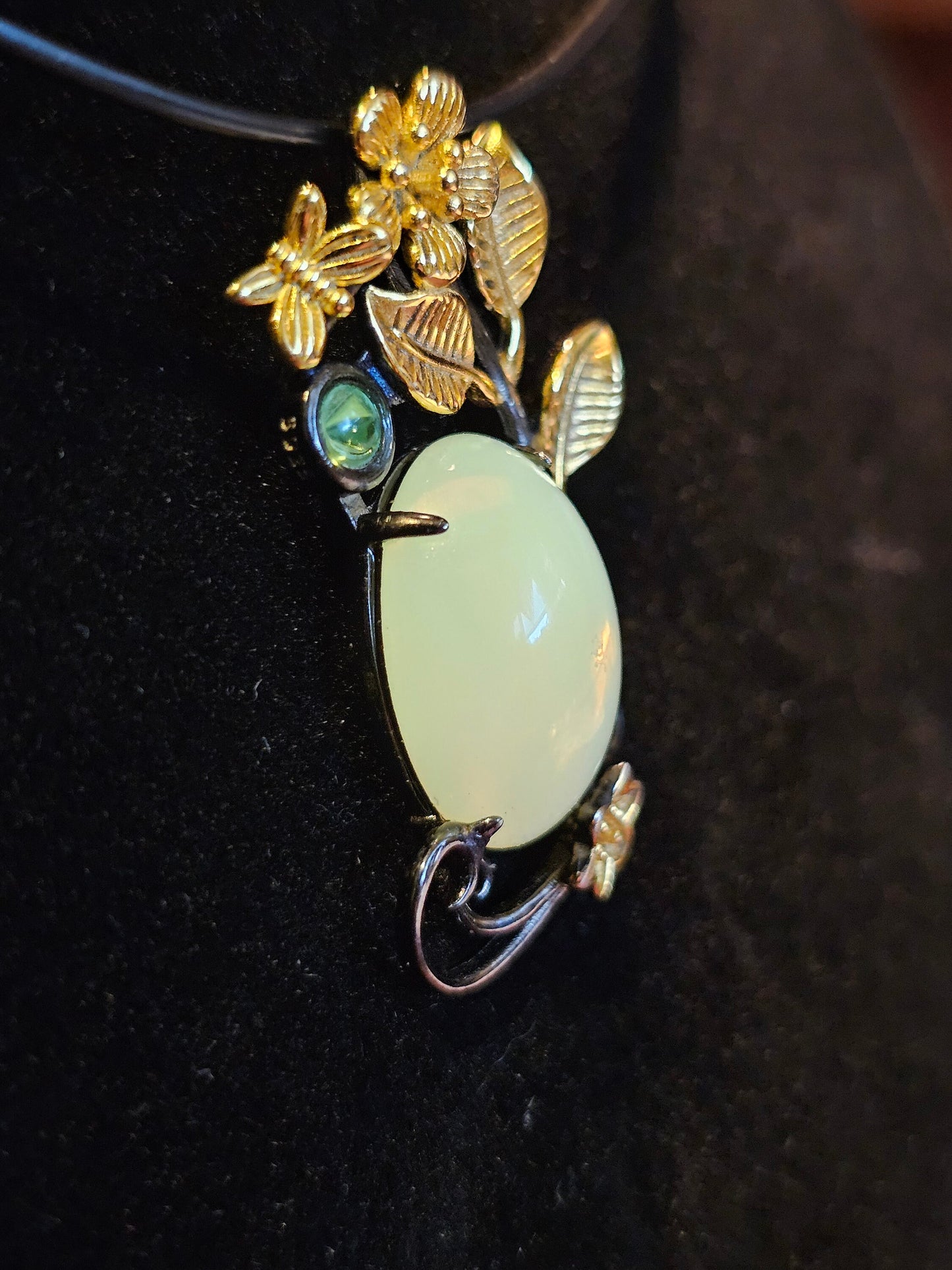 Pendentif en verre d'uranium, magnifique nouveau cadre en argent sterling avec une grande pierre de verre d'uranium vintage 18x13 qui brille sous la lumière noire / UV